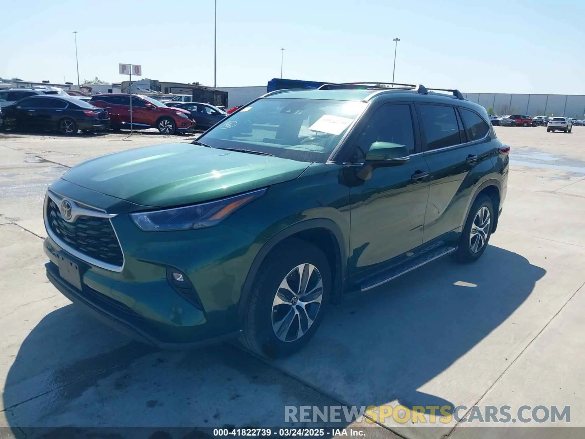 2 Photograph of a damaged car 5TDKDRAH0RS528069 TOYOTA HIGHLANDER 2024