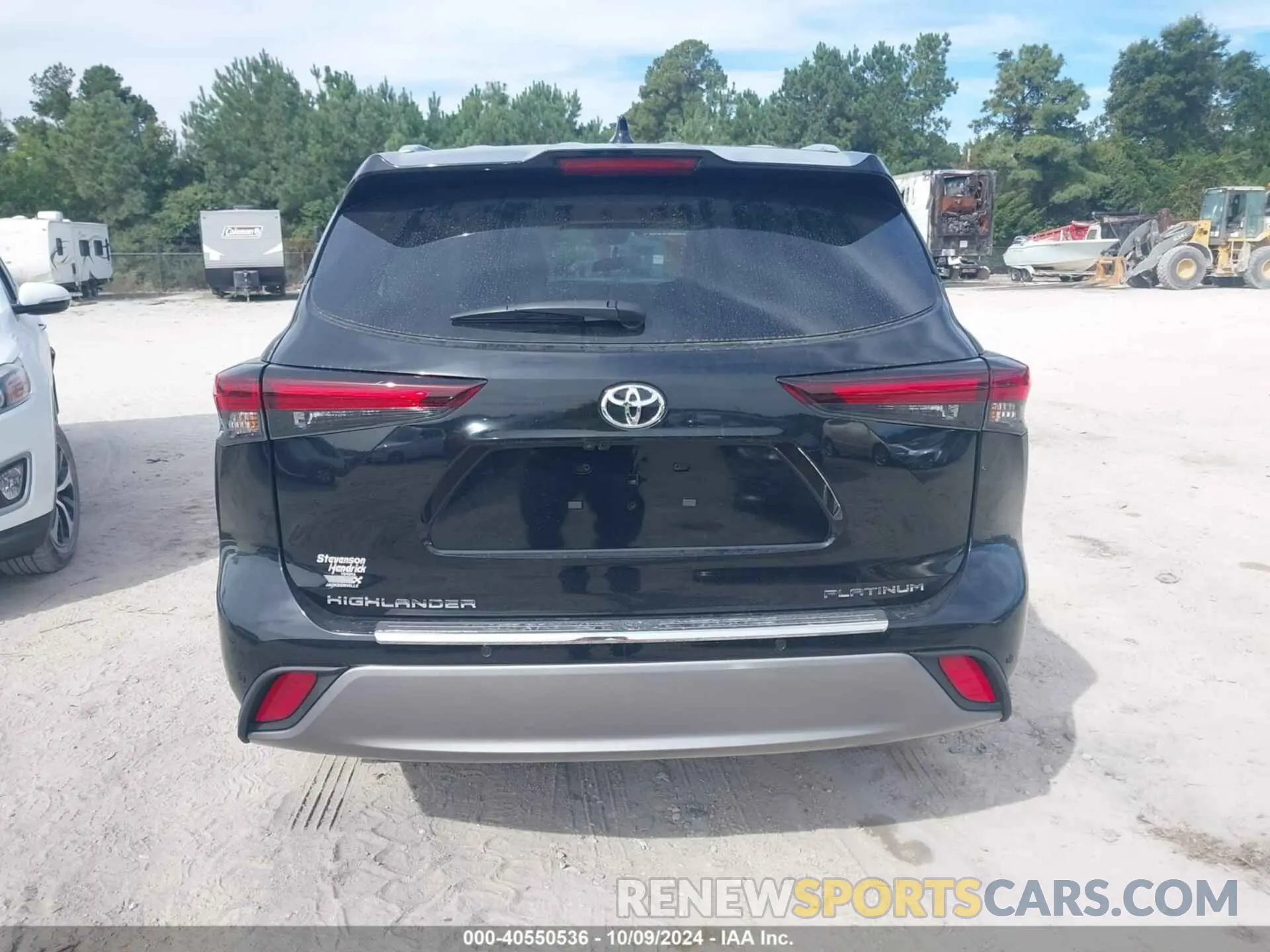 16 Photograph of a damaged car 5TDKDRAH0RS548306 TOYOTA HIGHLANDER 2024