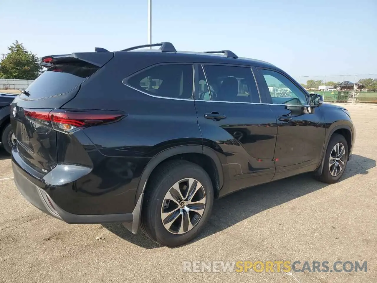 3 Photograph of a damaged car 5TDKDRAH1RS049935 TOYOTA HIGHLANDER 2024