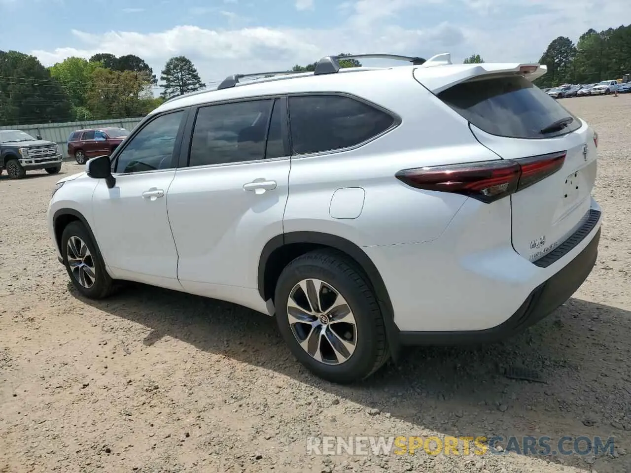 2 Photograph of a damaged car 5TDKDRAH1RS534978 TOYOTA HIGHLANDER 2024