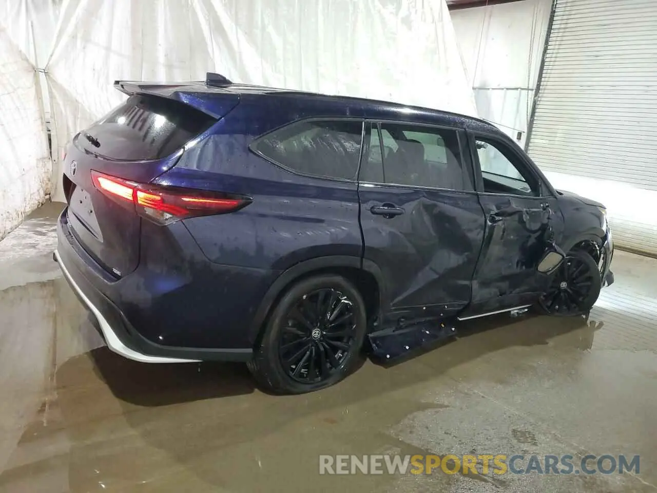 3 Photograph of a damaged car 5TDKDRAH1RS537296 TOYOTA HIGHLANDER 2024