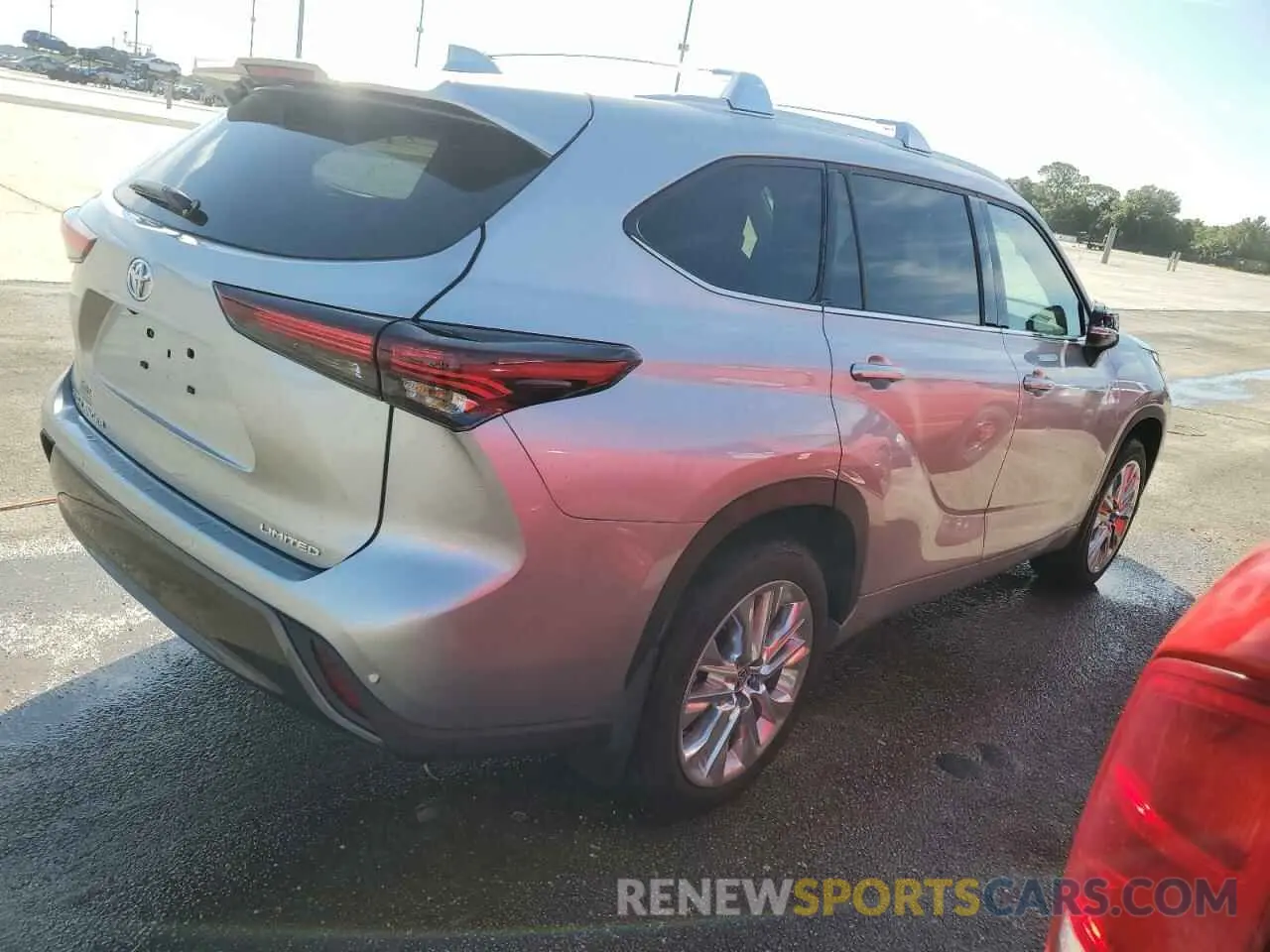 3 Photograph of a damaged car 5TDKDRAH1RS543440 TOYOTA HIGHLANDER 2024