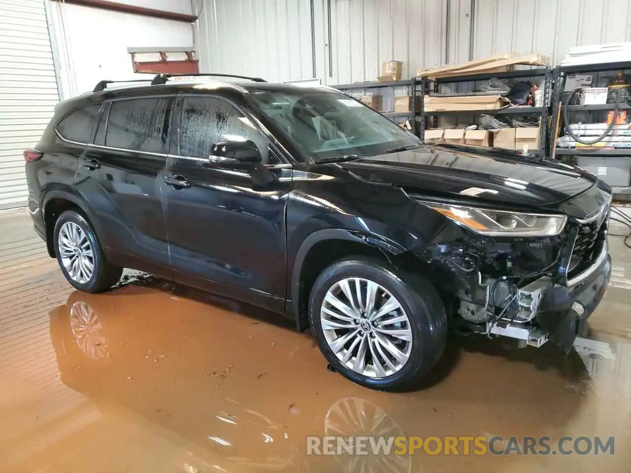 4 Photograph of a damaged car 5TDKDRAH2RS529157 TOYOTA HIGHLANDER 2024