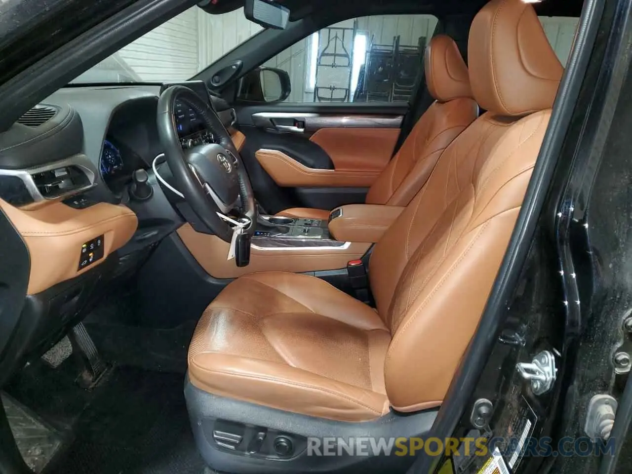 7 Photograph of a damaged car 5TDKDRAH2RS529157 TOYOTA HIGHLANDER 2024