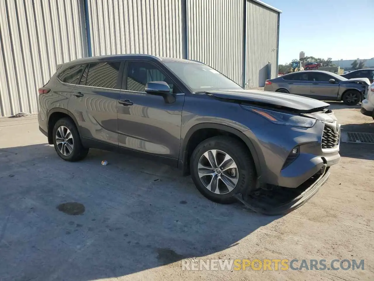 4 Photograph of a damaged car 5TDKDRAH2RS529417 TOYOTA HIGHLANDER 2024