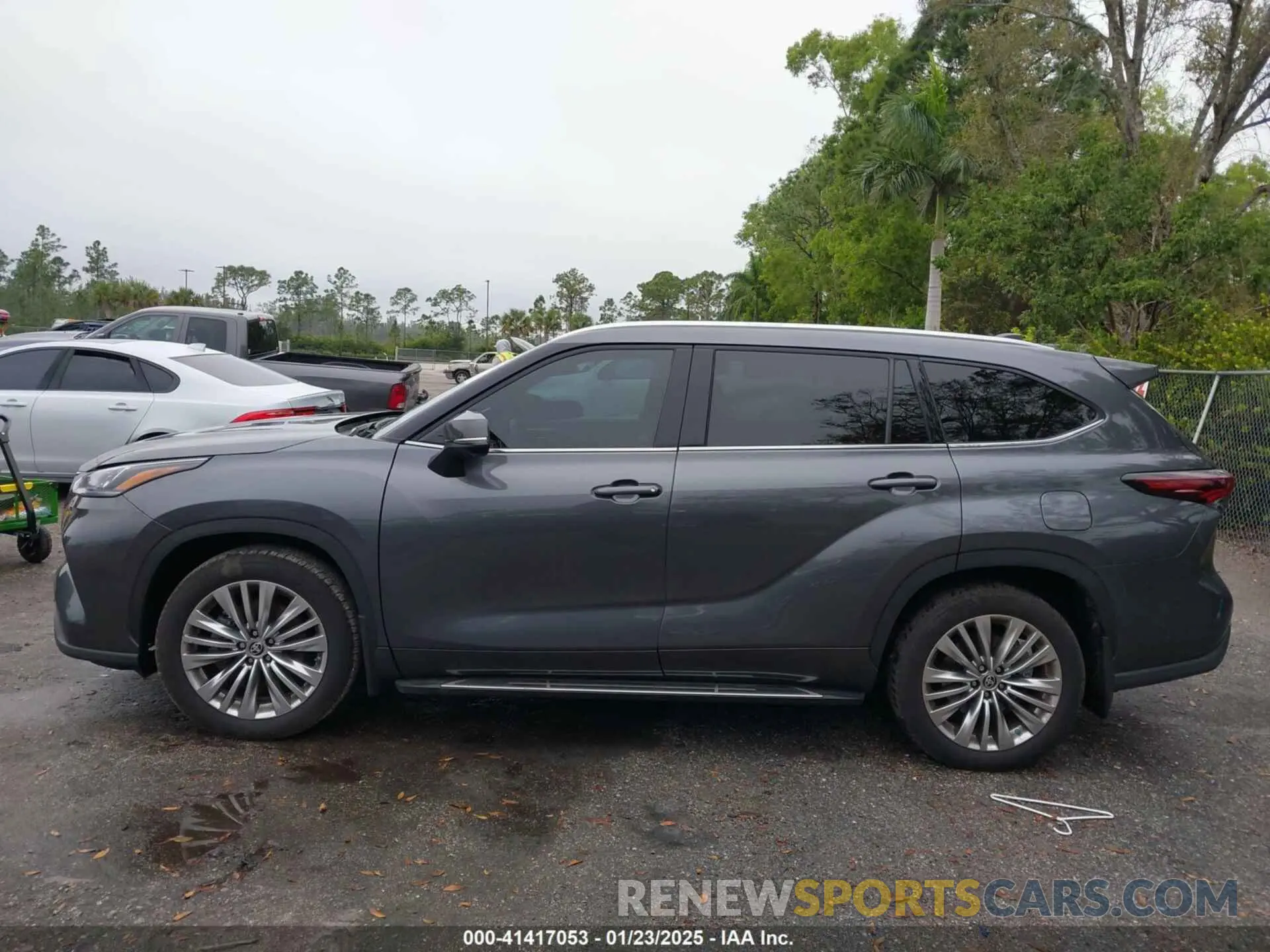 14 Photograph of a damaged car 5TDKDRAH2RS537694 TOYOTA HIGHLANDER 2024