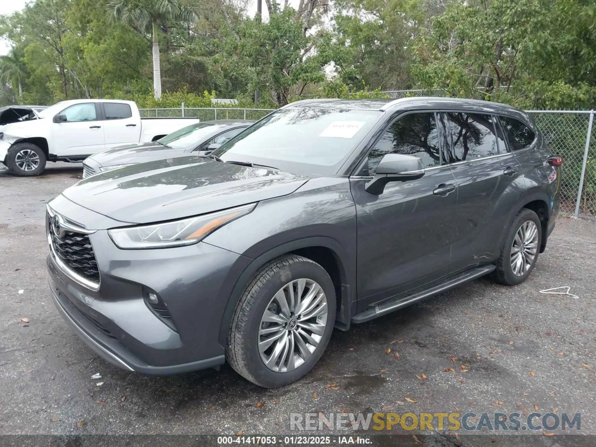 2 Photograph of a damaged car 5TDKDRAH2RS537694 TOYOTA HIGHLANDER 2024