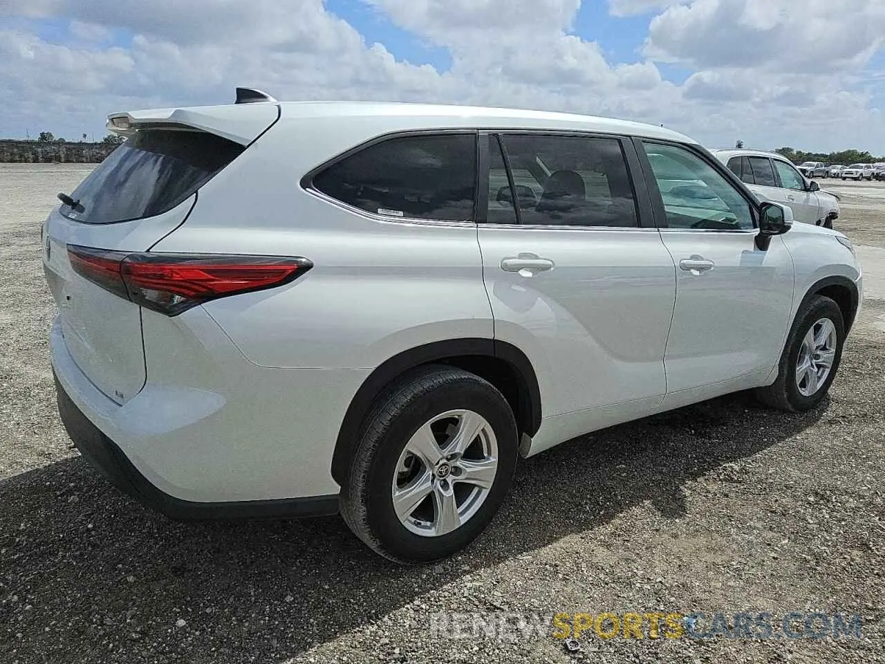 3 Photograph of a damaged car 5TDKDRAH2RS539218 TOYOTA HIGHLANDER 2024