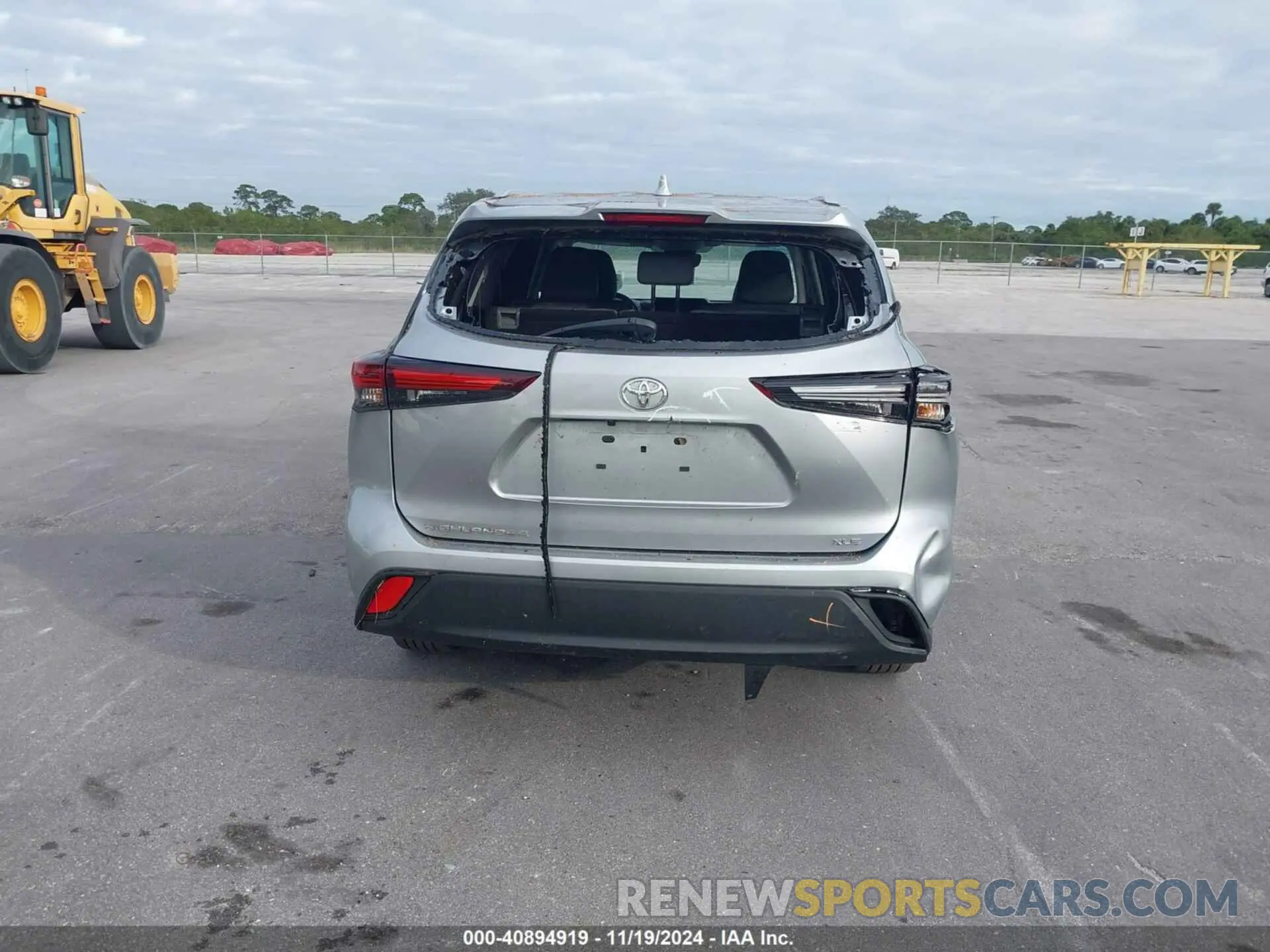 16 Photograph of a damaged car 5TDKDRAH3RS053551 TOYOTA HIGHLANDER 2024