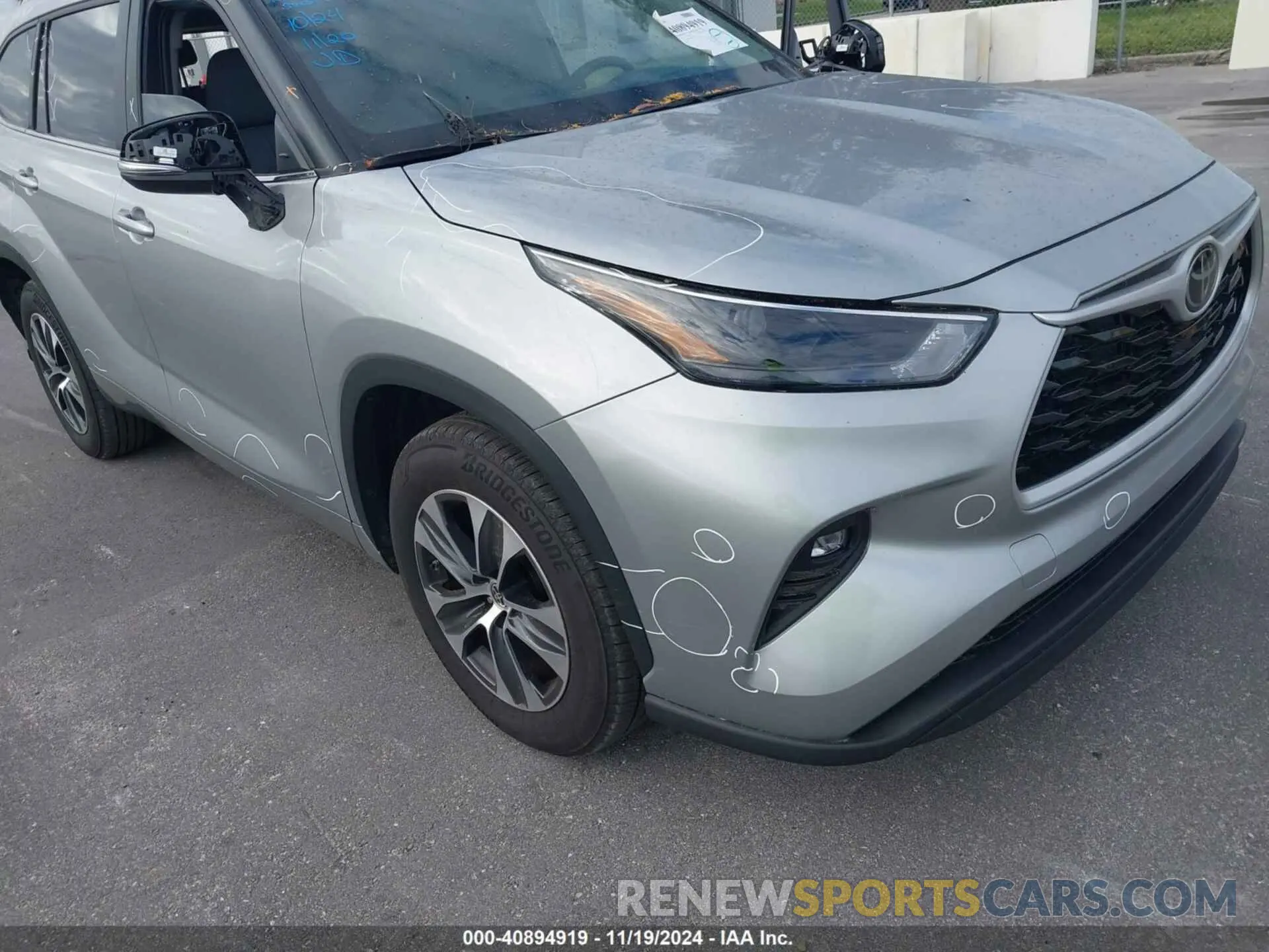 18 Photograph of a damaged car 5TDKDRAH3RS053551 TOYOTA HIGHLANDER 2024