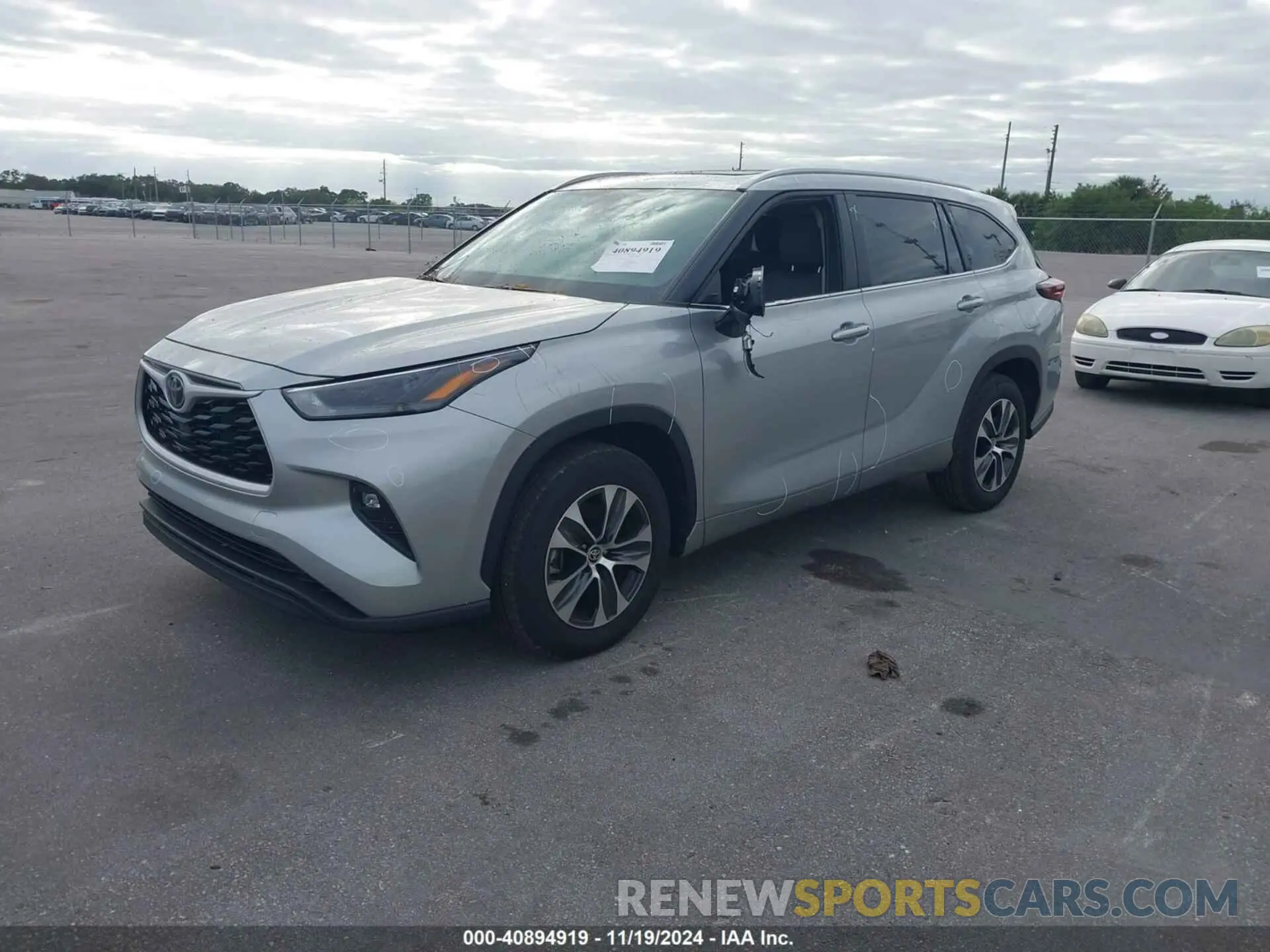 2 Photograph of a damaged car 5TDKDRAH3RS053551 TOYOTA HIGHLANDER 2024