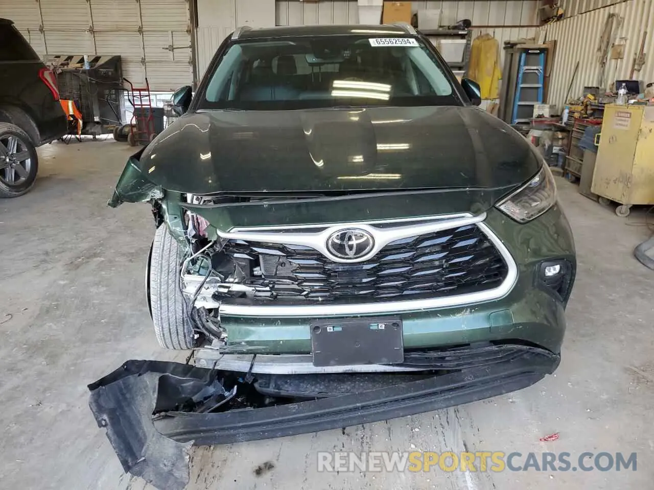 5 Photograph of a damaged car 5TDKDRAH3RS532777 TOYOTA HIGHLANDER 2024