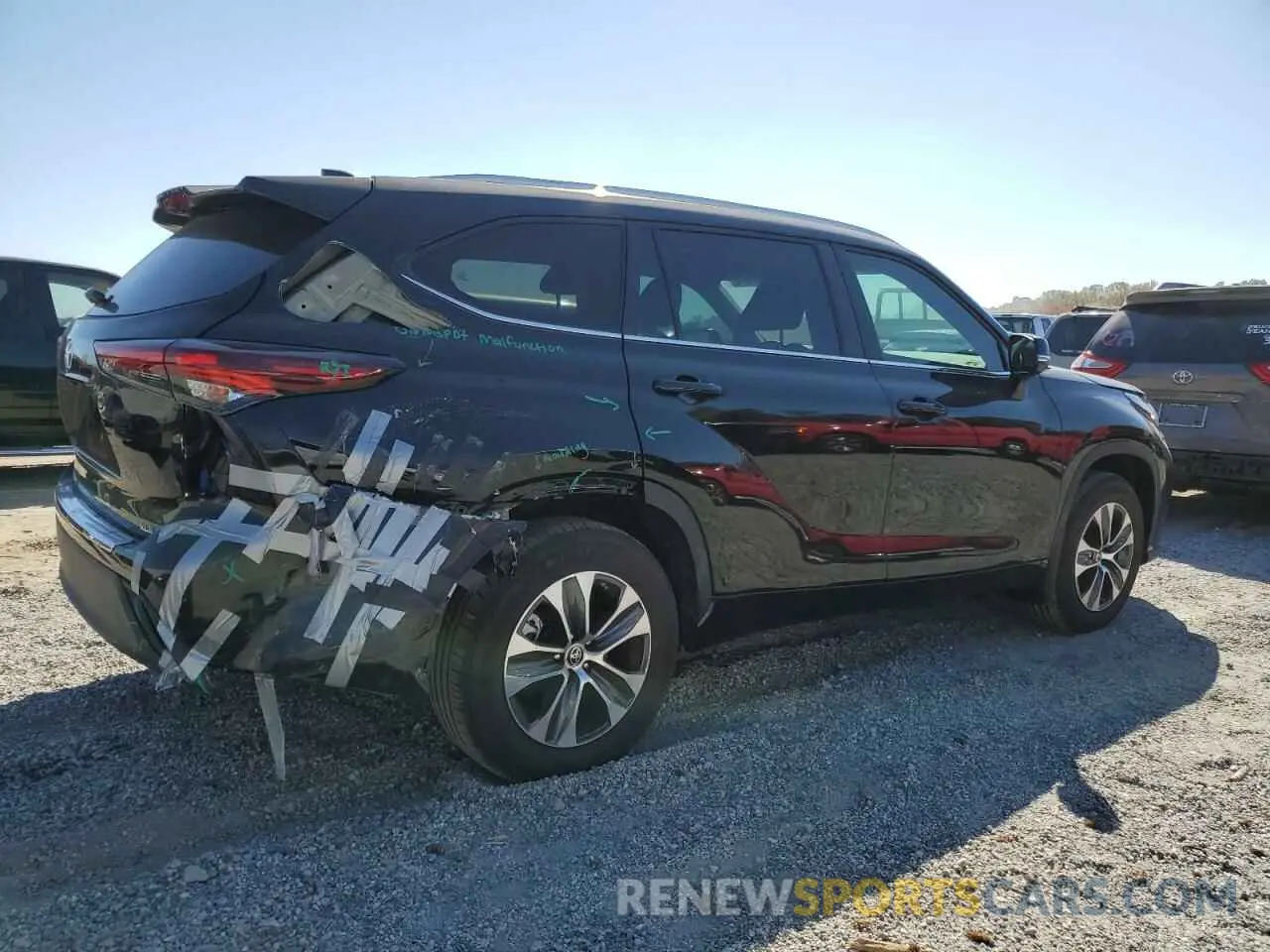 3 Photograph of a damaged car 5TDKDRAH5RS530903 TOYOTA HIGHLANDER 2024