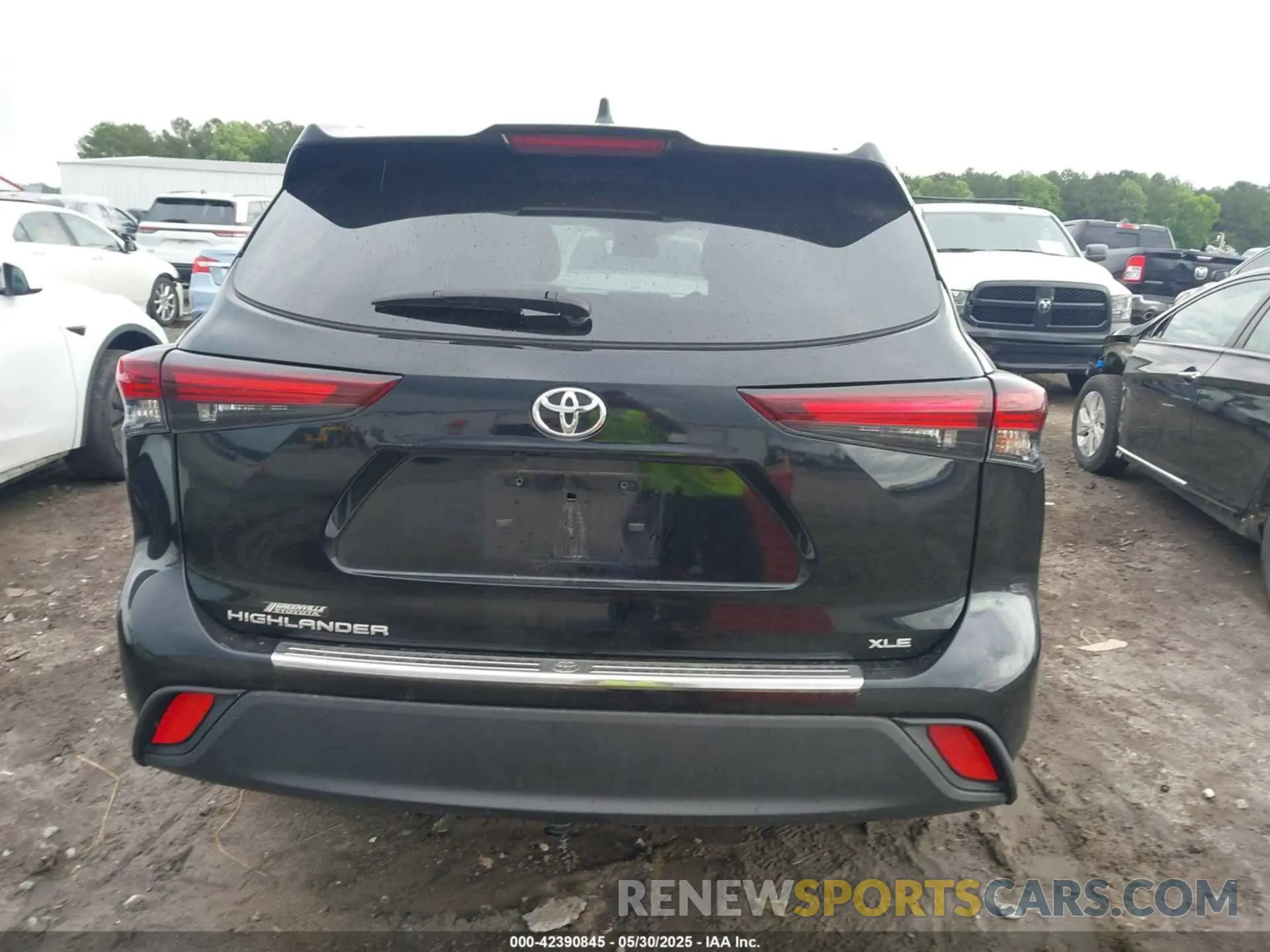 16 Photograph of a damaged car 5TDKDRAH5RS534899 TOYOTA HIGHLANDER 2024