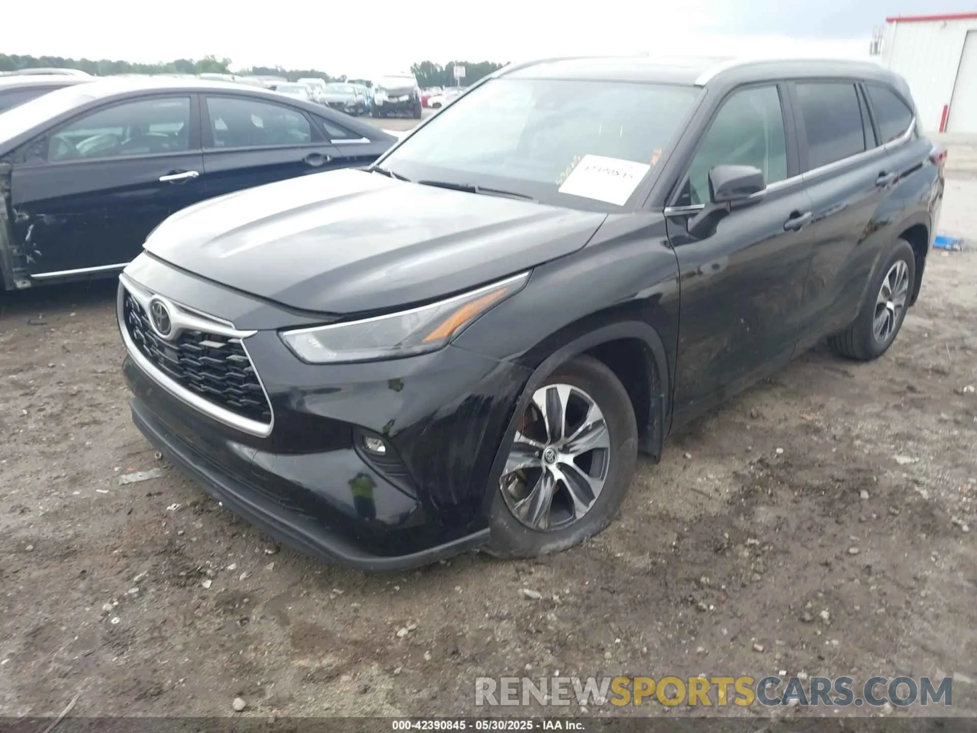 2 Photograph of a damaged car 5TDKDRAH5RS534899 TOYOTA HIGHLANDER 2024