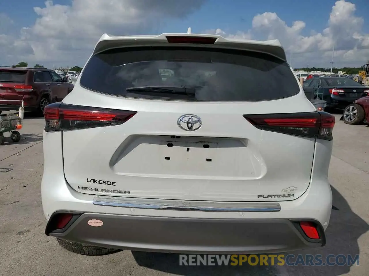 6 Photograph of a damaged car 5TDKDRAH6RS535933 TOYOTA HIGHLANDER 2024