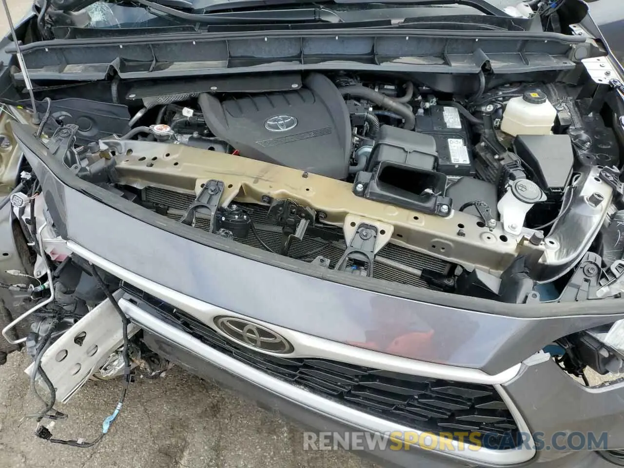 12 Photograph of a damaged car 5TDKDRAH8RS053920 TOYOTA HIGHLANDER 2024
