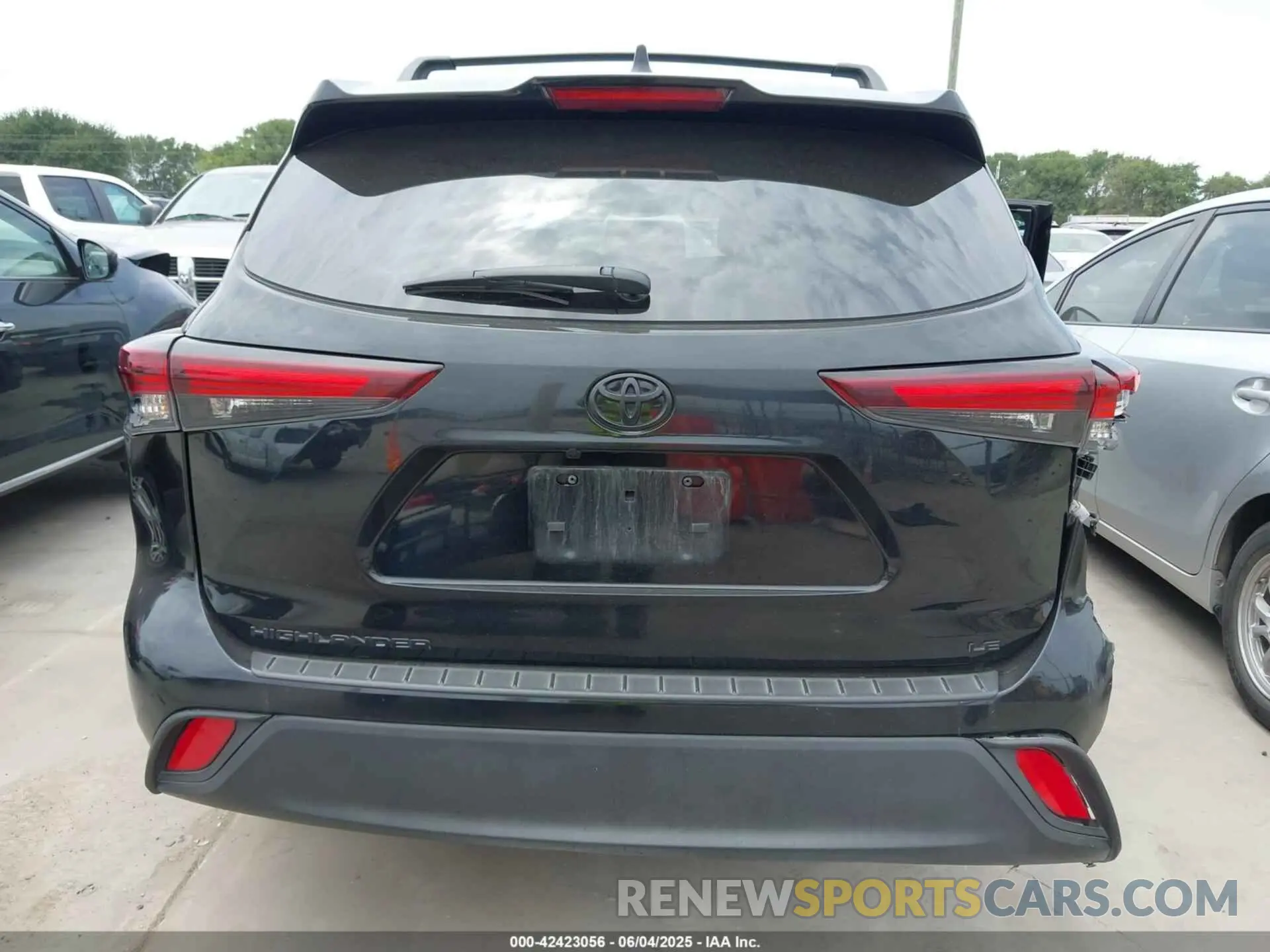 15 Photograph of a damaged car 5TDKDRAH8RS054971 TOYOTA HIGHLANDER 2024