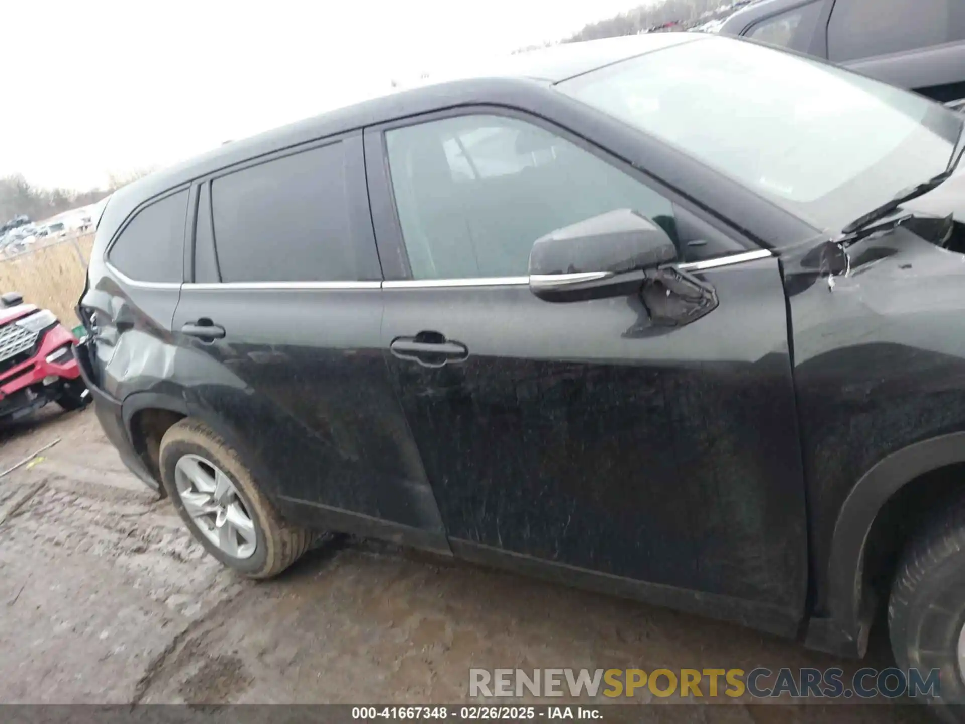 13 Photograph of a damaged car 5TDKDRAH8RS533245 TOYOTA HIGHLANDER 2024