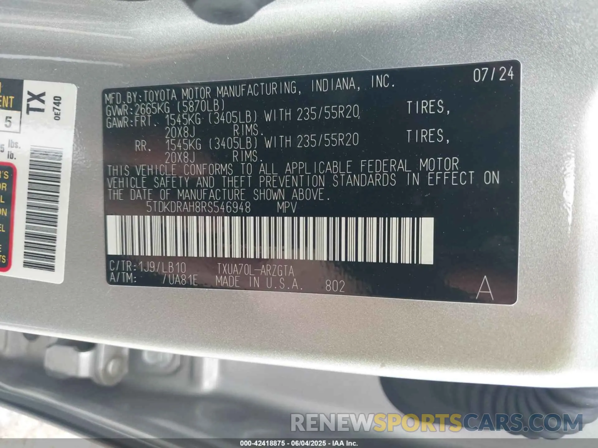 9 Photograph of a damaged car 5TDKDRAH8RS546948 TOYOTA HIGHLANDER 2024