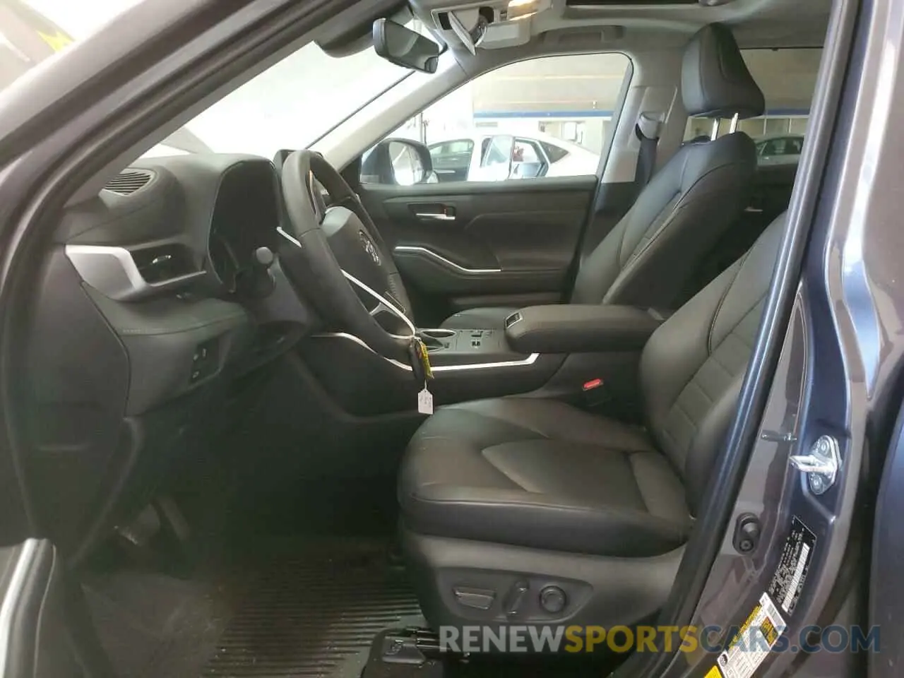 7 Photograph of a damaged car 5TDKDRAH8RS548165 TOYOTA HIGHLANDER 2024