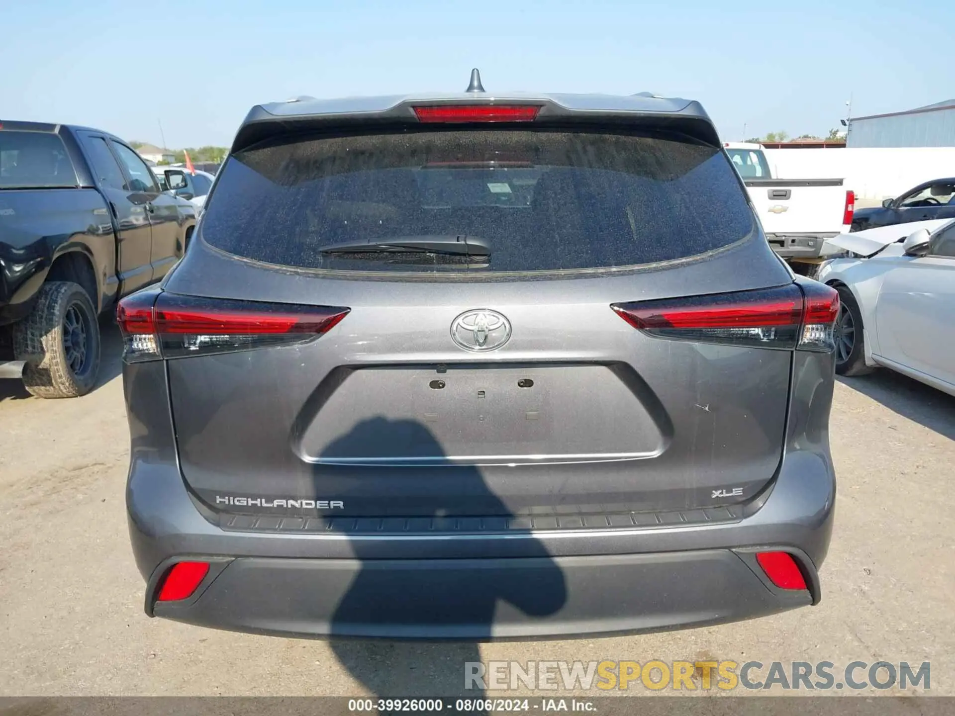 16 Photograph of a damaged car 5TDKDRAH9RS053005 TOYOTA HIGHLANDER 2024