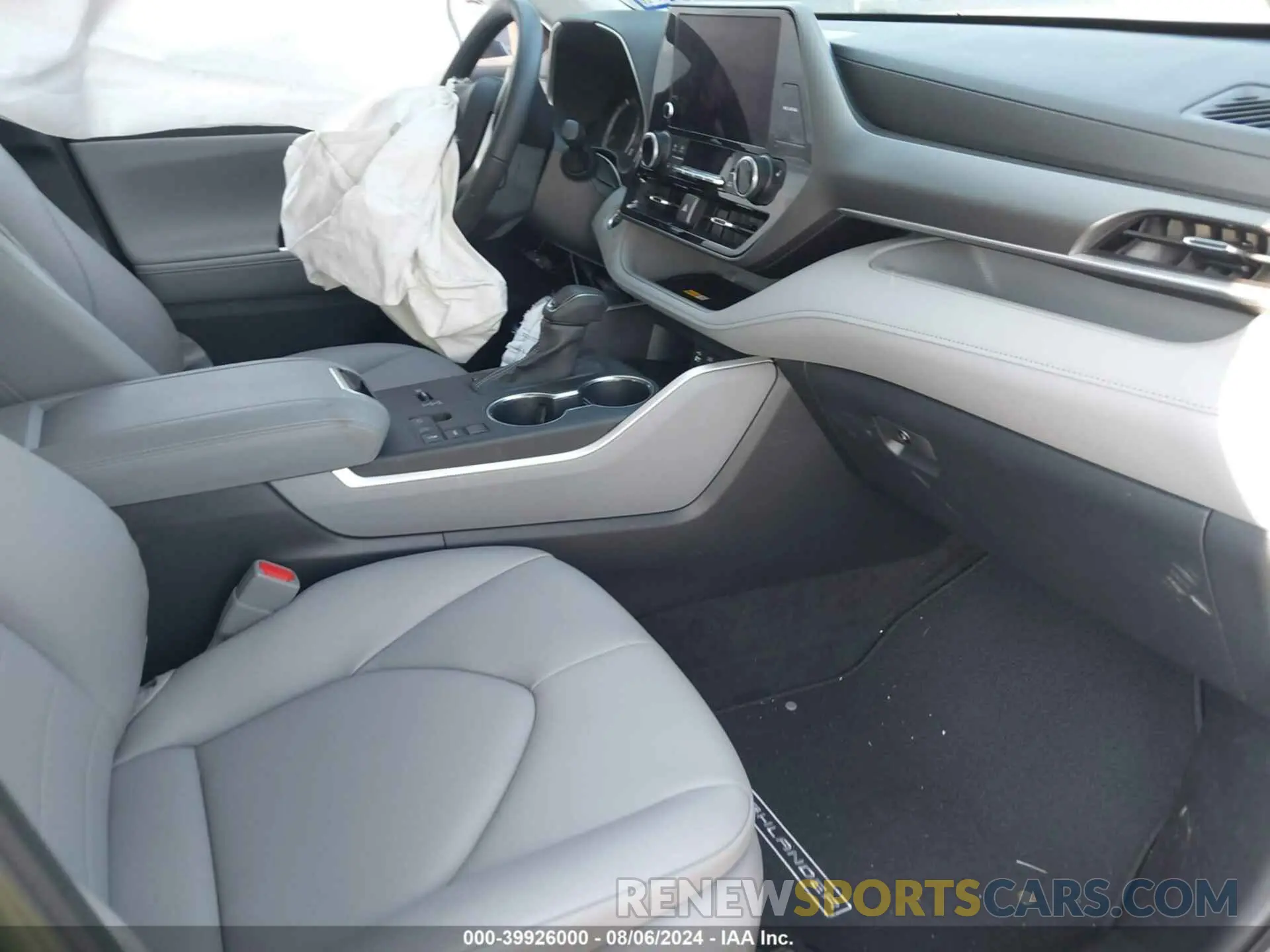 5 Photograph of a damaged car 5TDKDRAH9RS053005 TOYOTA HIGHLANDER 2024