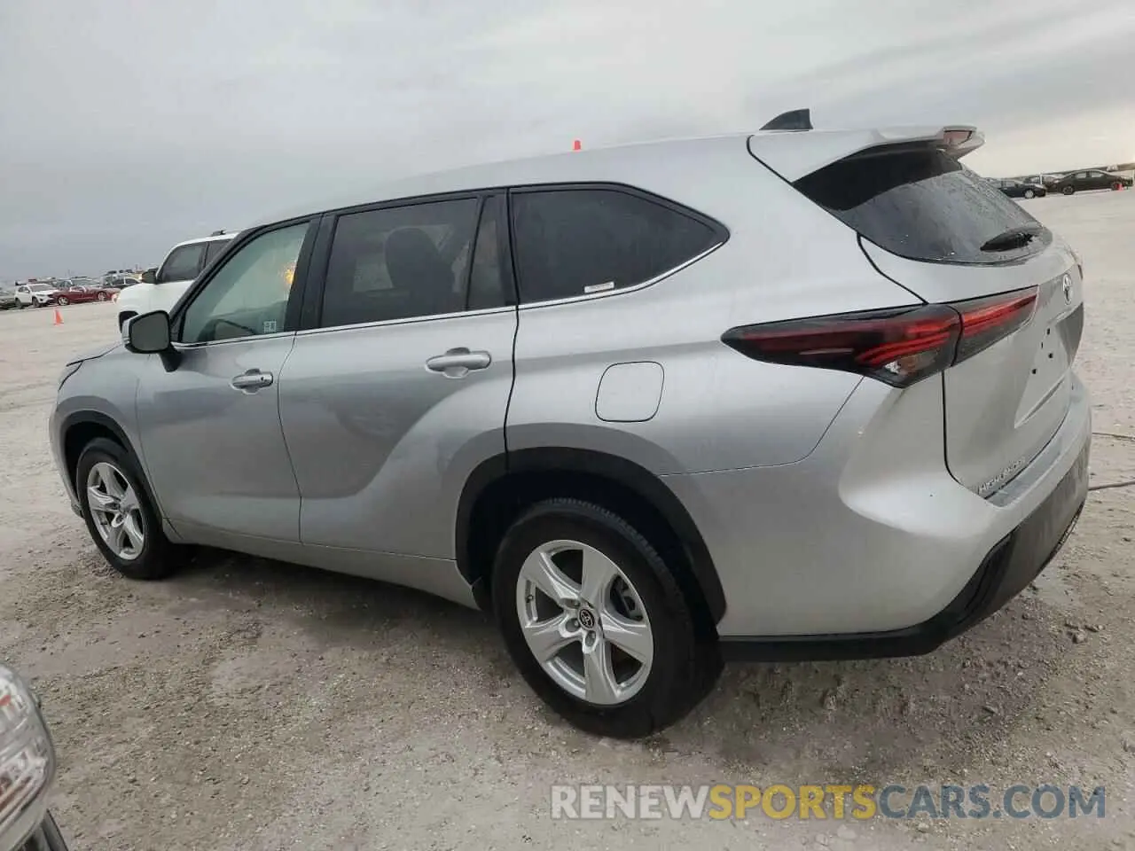 2 Photograph of a damaged car 5TDKDRAH9RS054705 TOYOTA HIGHLANDER 2024
