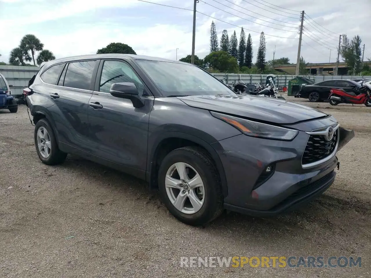 4 Photograph of a damaged car 5TDKDRAH9RS538454 TOYOTA HIGHLANDER 2024