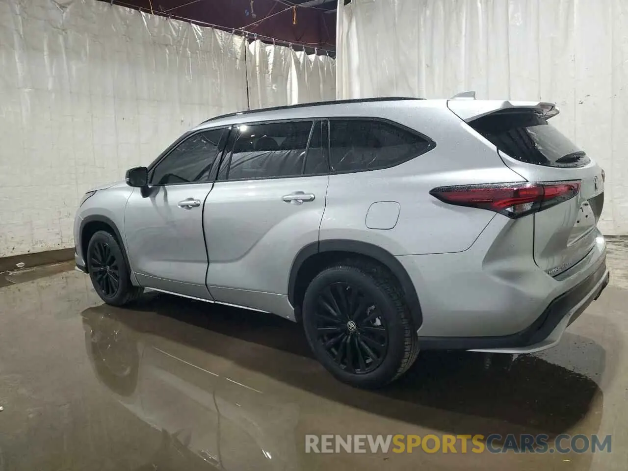 2 Photograph of a damaged car 5TDKDRAHXRS536518 TOYOTA HIGHLANDER 2024