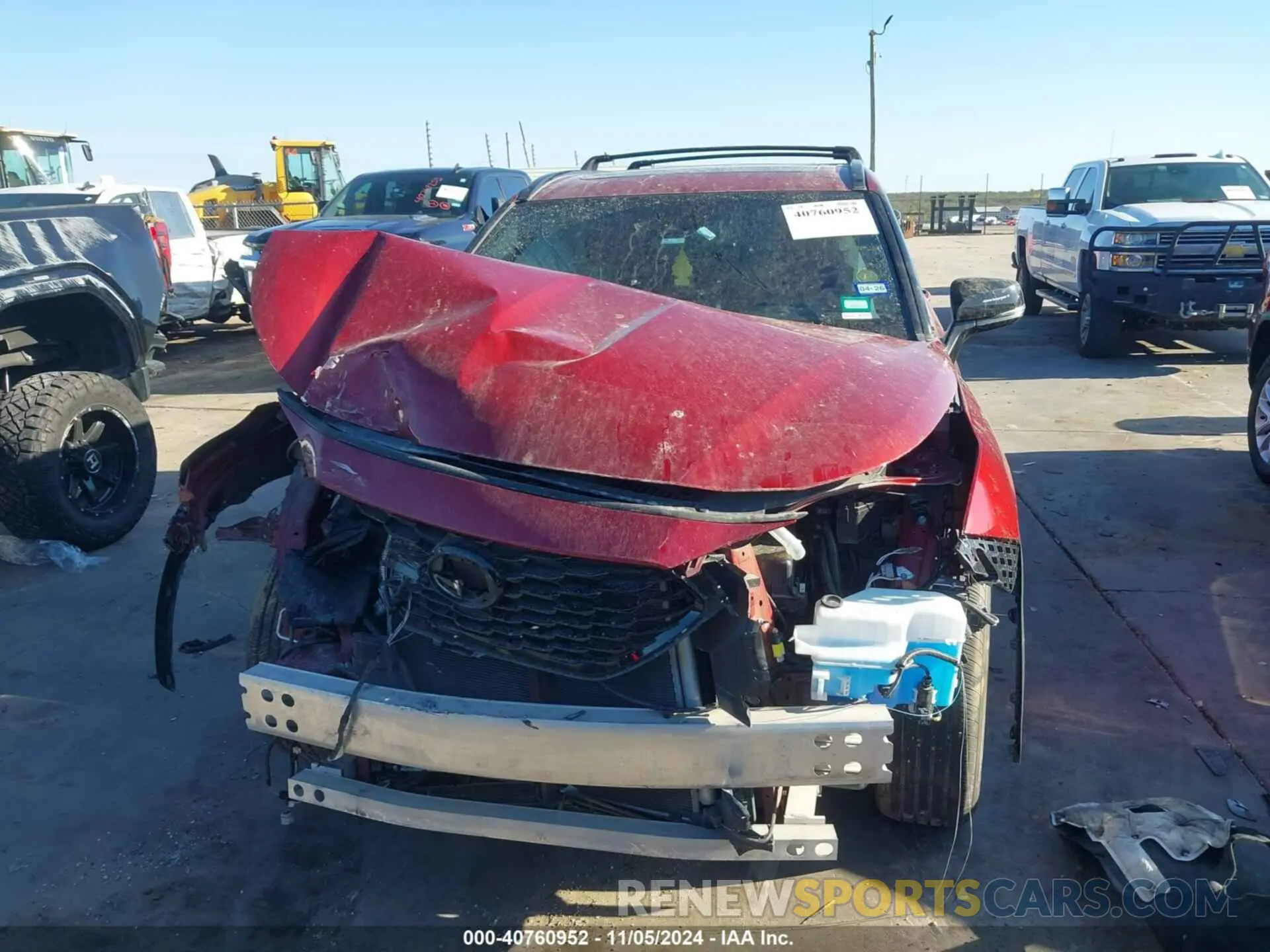 12 Photograph of a damaged car 5TDKDRAHXRS537037 TOYOTA HIGHLANDER 2024