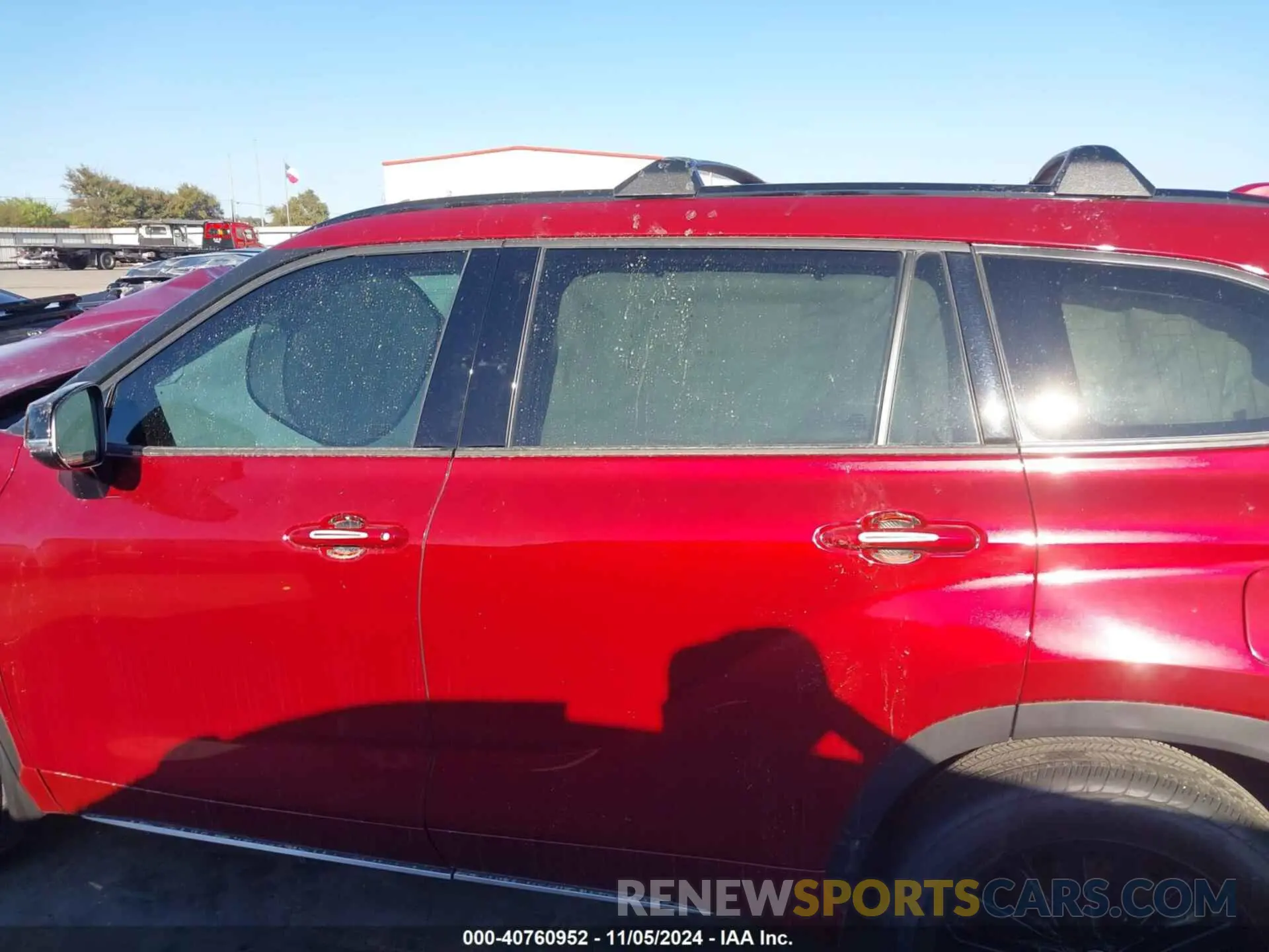 14 Photograph of a damaged car 5TDKDRAHXRS537037 TOYOTA HIGHLANDER 2024