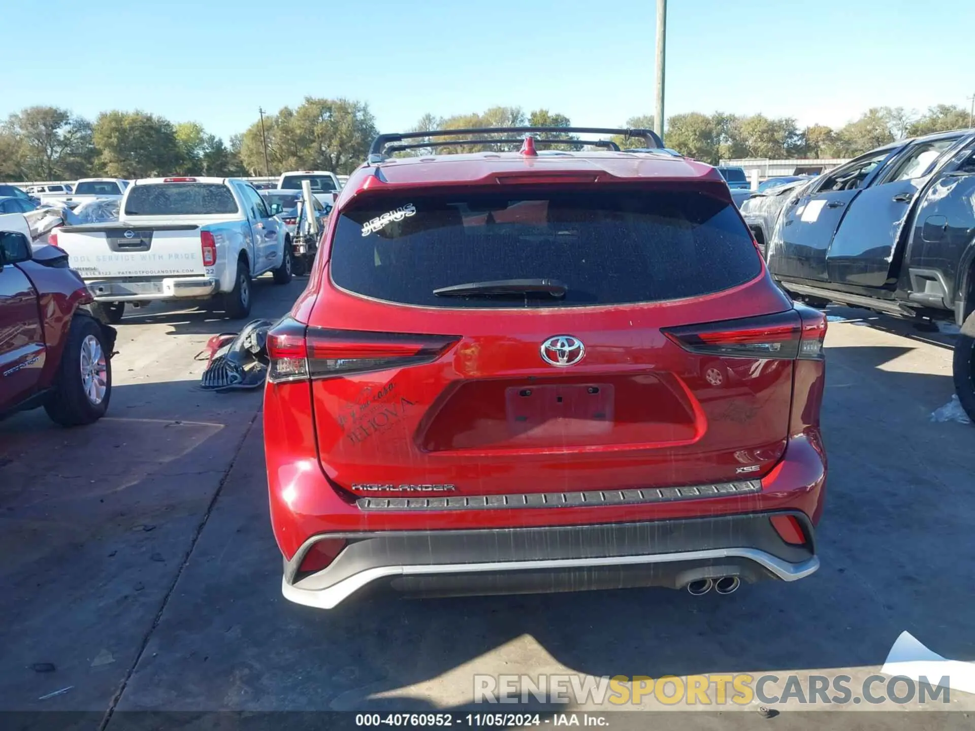16 Photograph of a damaged car 5TDKDRAHXRS537037 TOYOTA HIGHLANDER 2024
