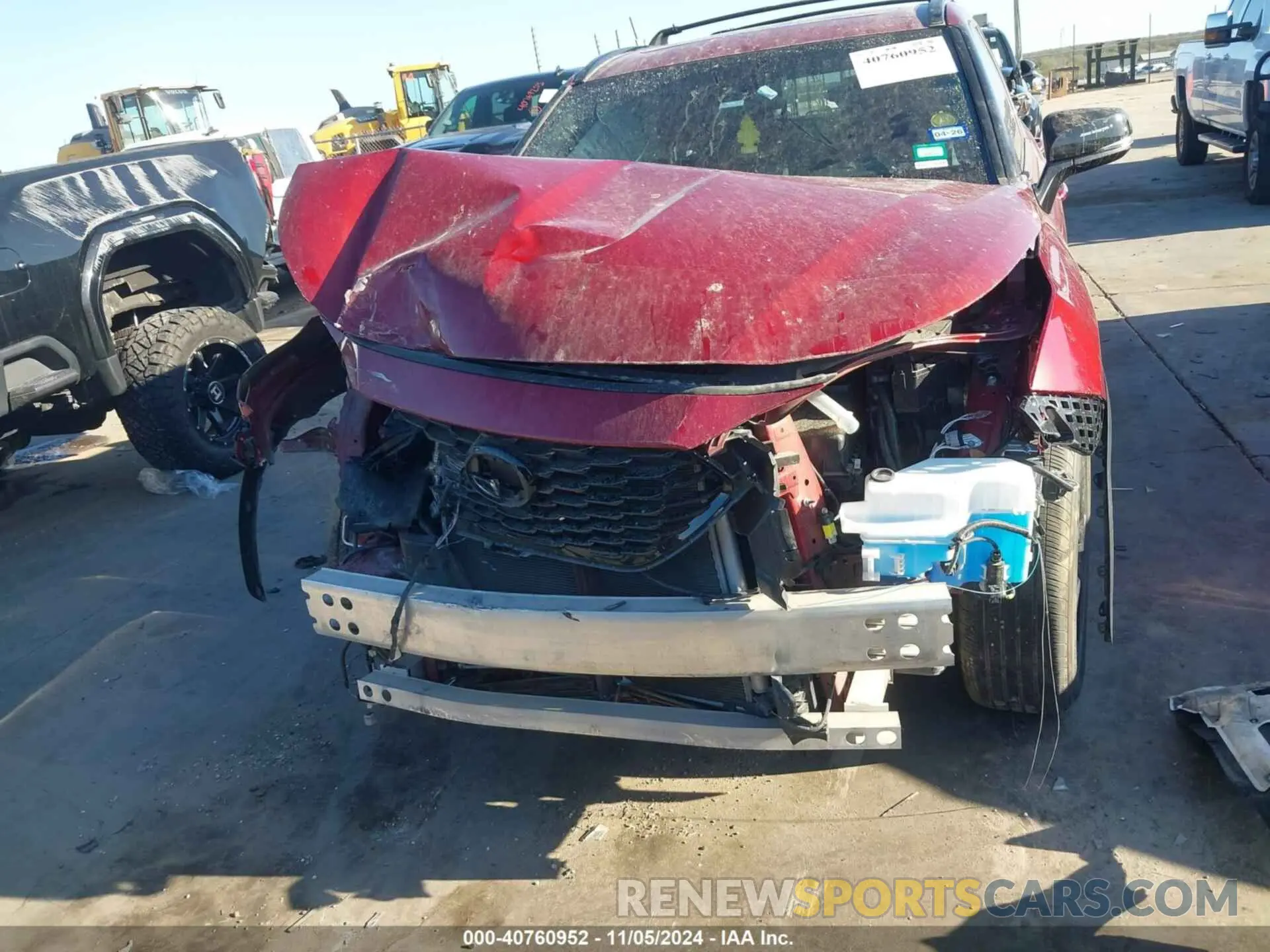 17 Photograph of a damaged car 5TDKDRAHXRS537037 TOYOTA HIGHLANDER 2024