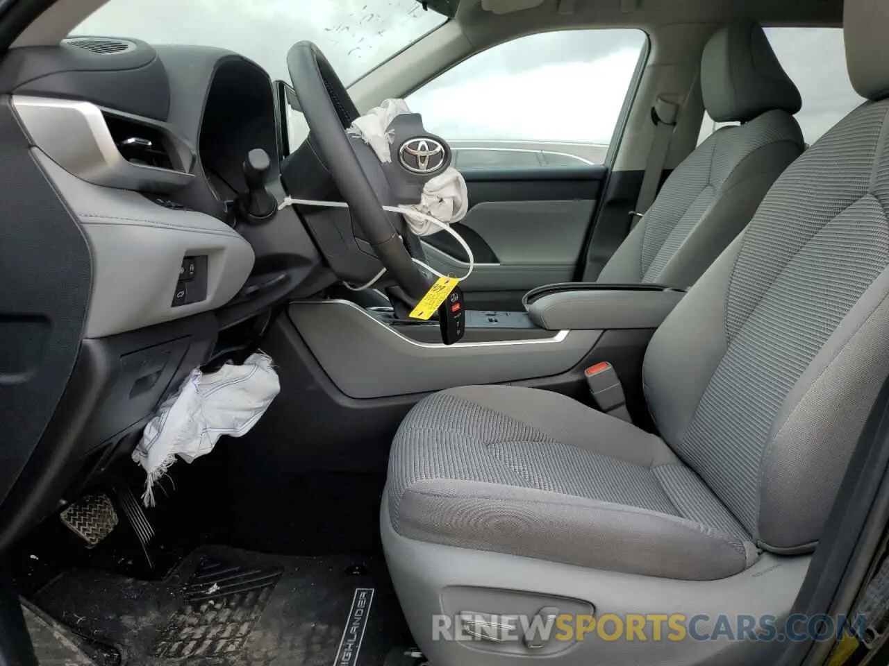 7 Photograph of a damaged car 5TDKDRAHXRS539824 TOYOTA HIGHLANDER 2024