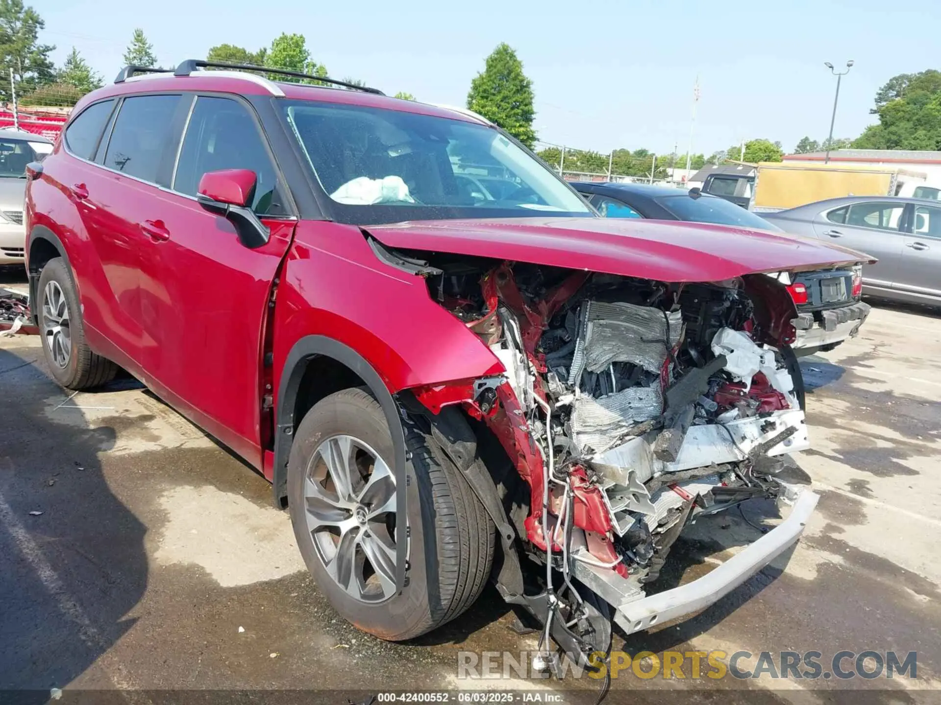 1 Photograph of a damaged car 5TDKDRAHXRS548099 TOYOTA HIGHLANDER 2024