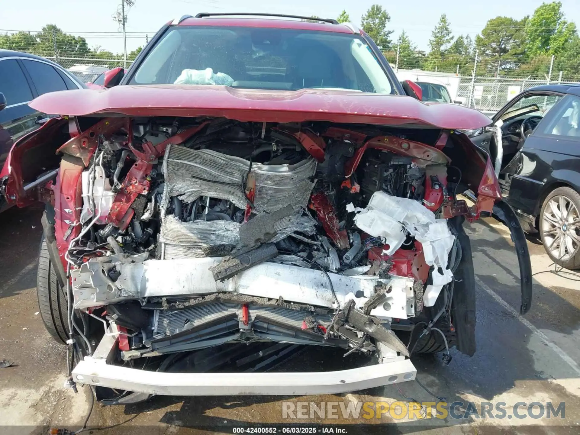 11 Photograph of a damaged car 5TDKDRAHXRS548099 TOYOTA HIGHLANDER 2024