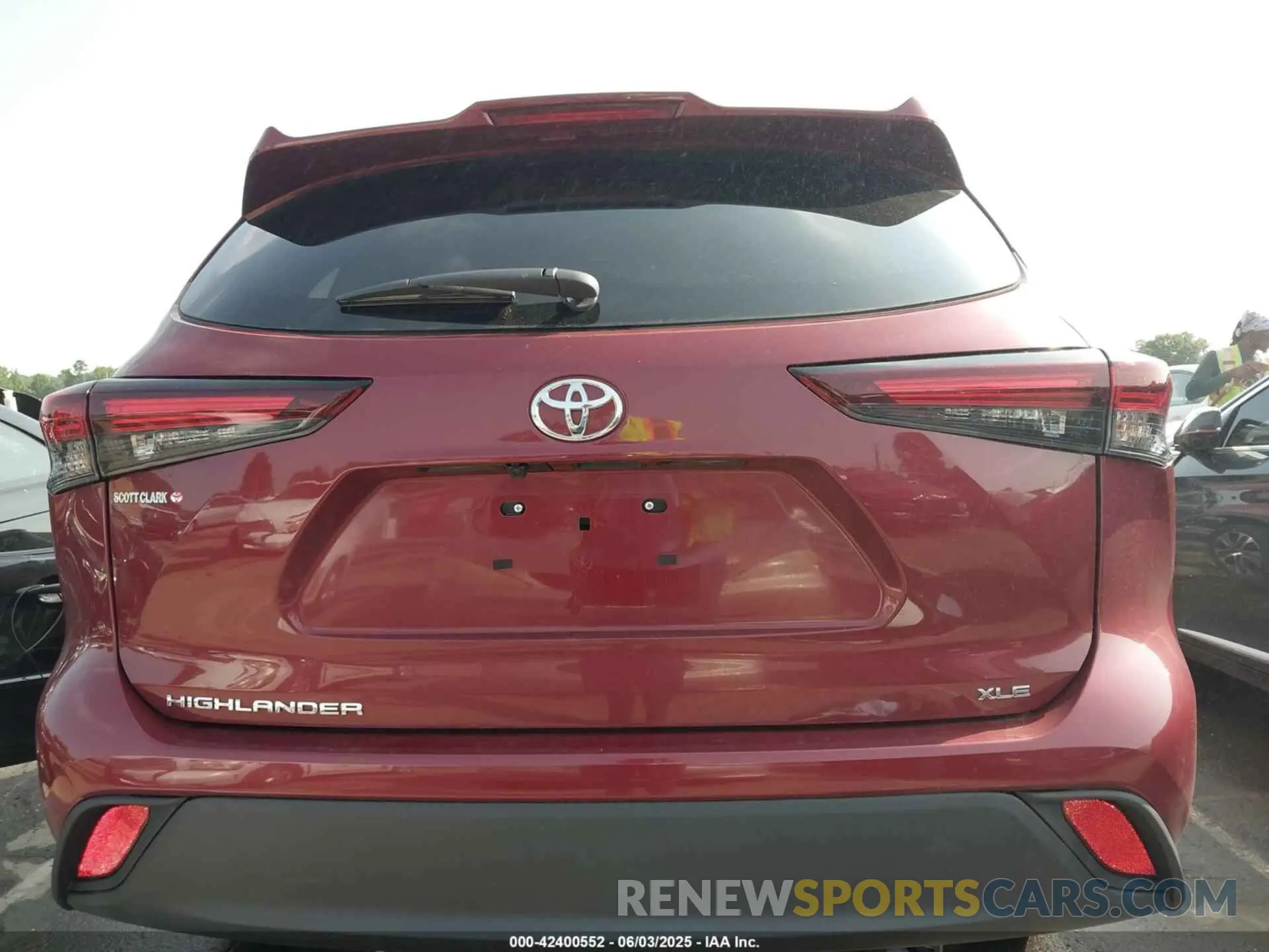 15 Photograph of a damaged car 5TDKDRAHXRS548099 TOYOTA HIGHLANDER 2024