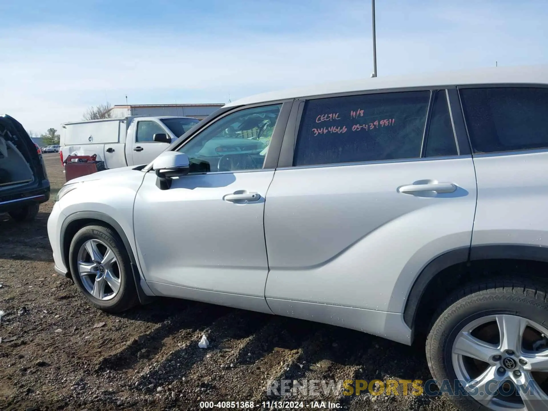 14 Photograph of a damaged car 5TDKDRBH0RS534761 TOYOTA HIGHLANDER 2024