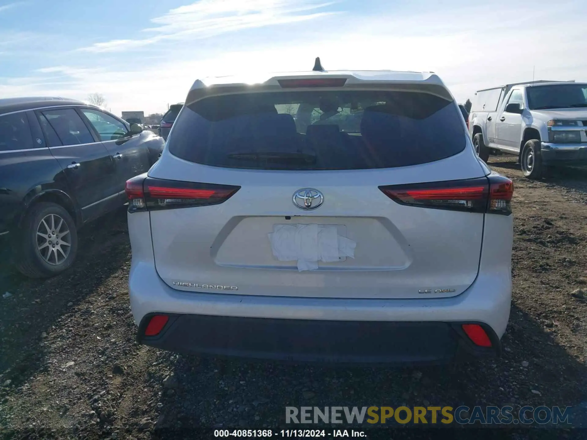 16 Photograph of a damaged car 5TDKDRBH0RS534761 TOYOTA HIGHLANDER 2024