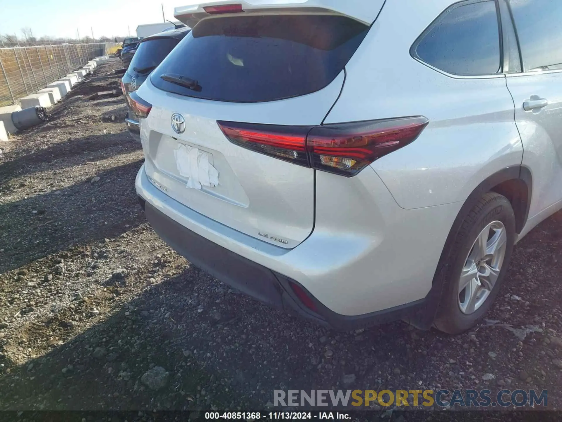 4 Photograph of a damaged car 5TDKDRBH0RS534761 TOYOTA HIGHLANDER 2024