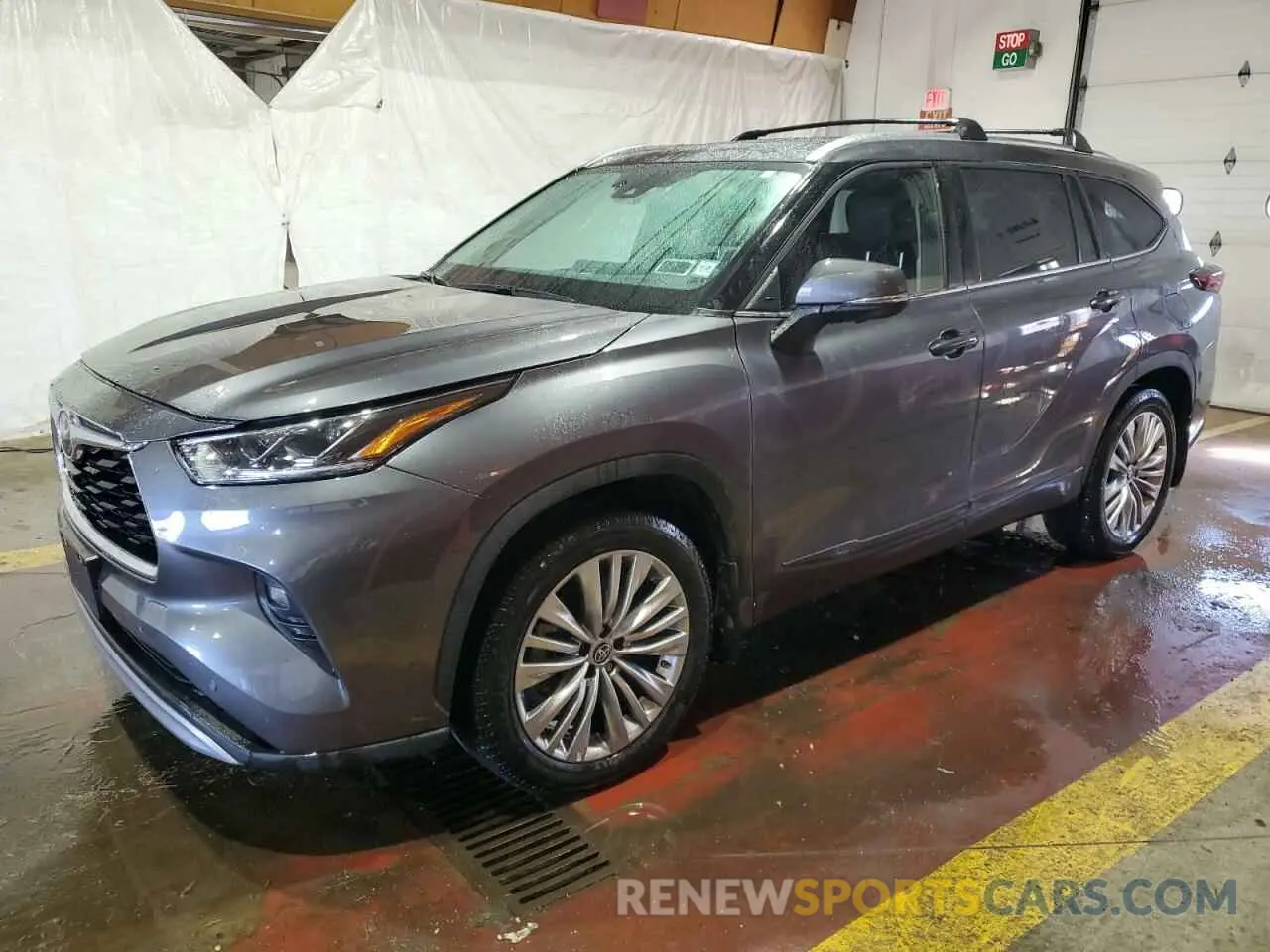 1 Photograph of a damaged car 5TDKDRBH1RS528497 TOYOTA HIGHLANDER 2024
