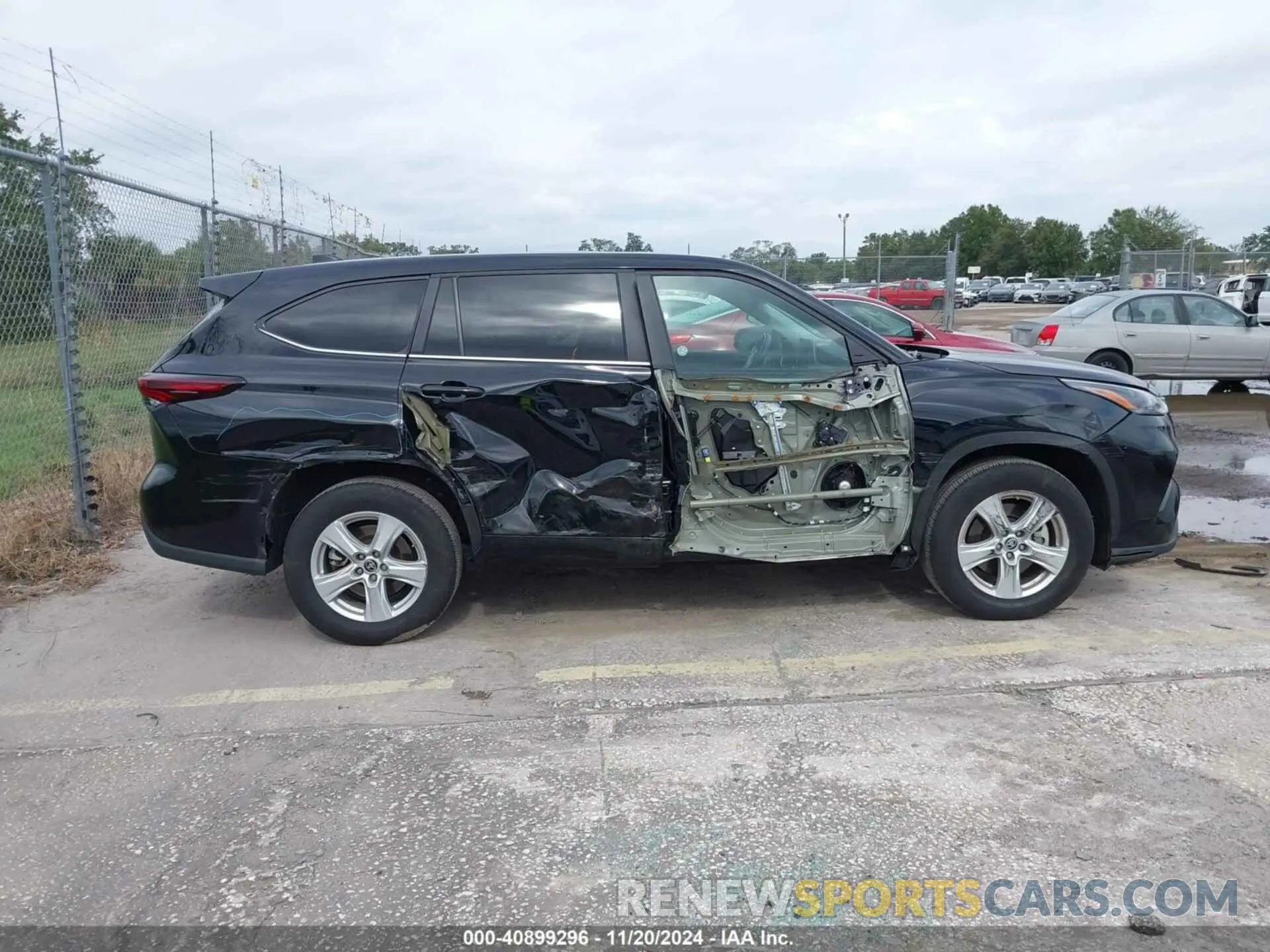 13 Photograph of a damaged car 5TDKDRBH1RS534168 TOYOTA HIGHLANDER 2024