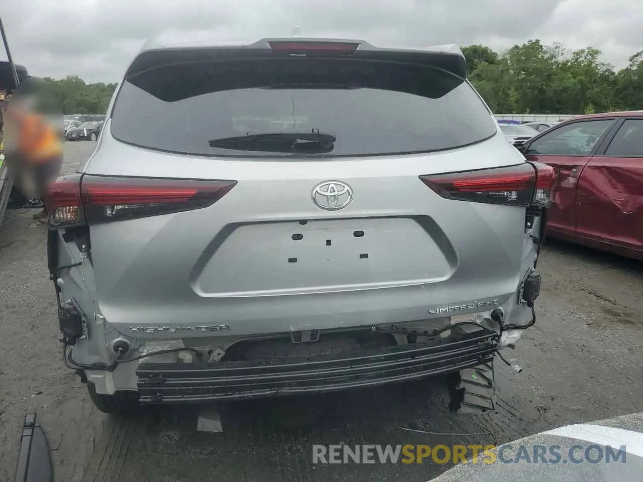 6 Photograph of a damaged car 5TDKDRBH1RS538222 TOYOTA HIGHLANDER 2024
