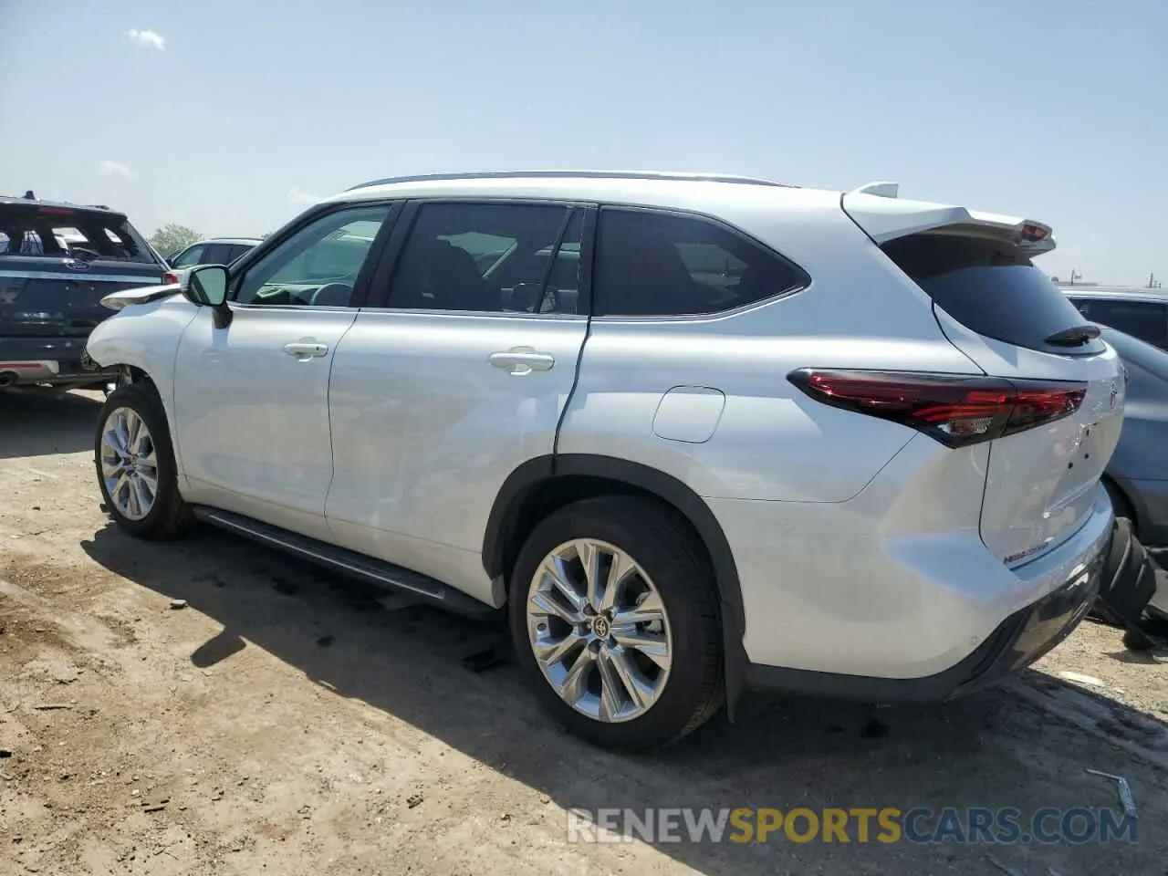 2 Photograph of a damaged car 5TDKDRBH1RS551116 TOYOTA HIGHLANDER 2024