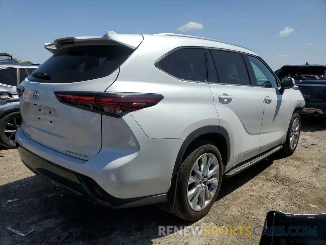 3 Photograph of a damaged car 5TDKDRBH1RS551116 TOYOTA HIGHLANDER 2024
