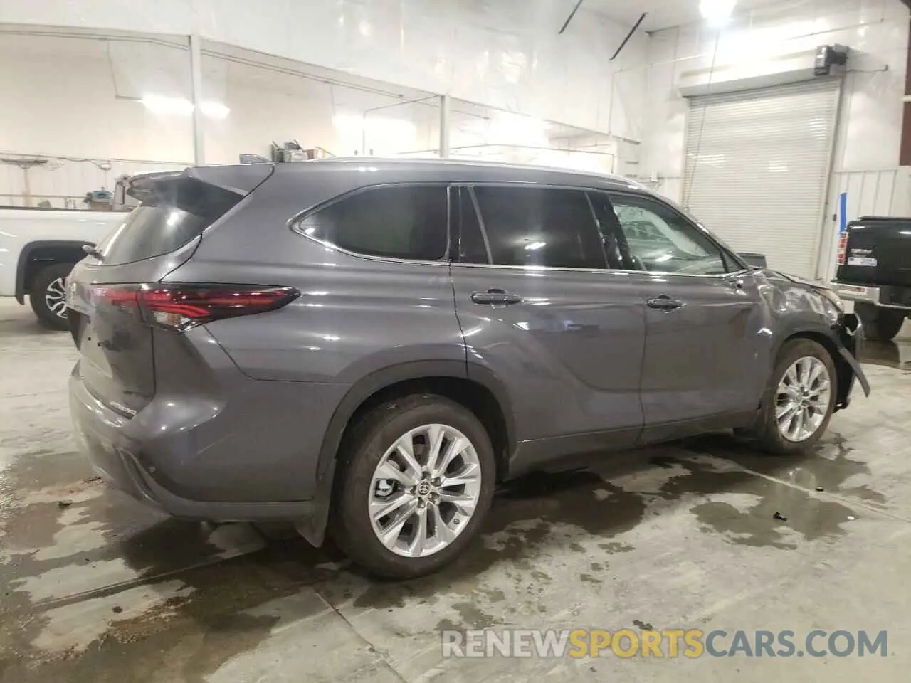 3 Photograph of a damaged car 5TDKDRBH1RS552413 TOYOTA HIGHLANDER 2024