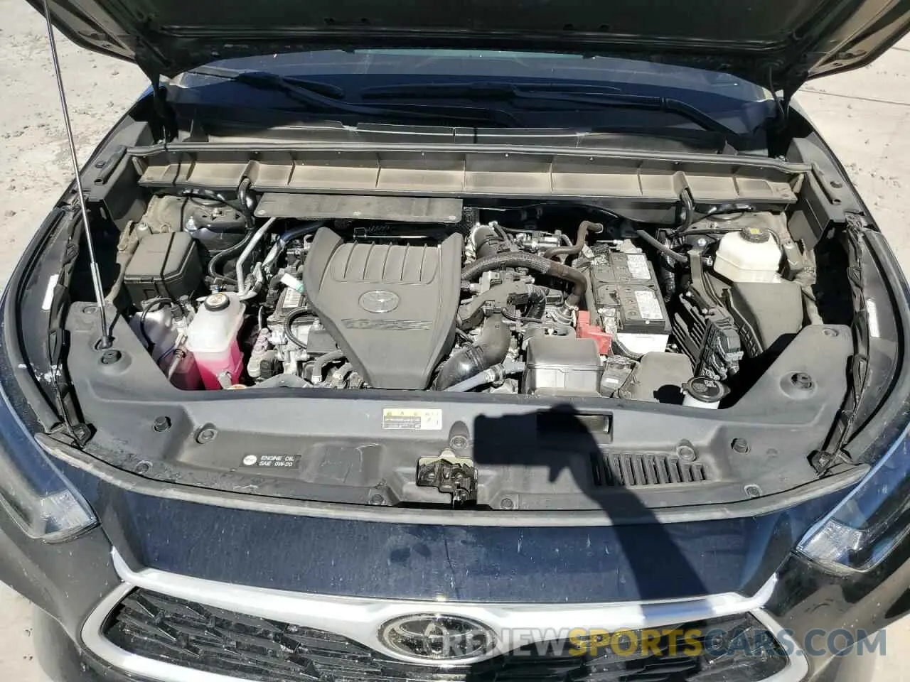 11 Photograph of a damaged car 5TDKDRBH2RS529755 TOYOTA HIGHLANDER 2024