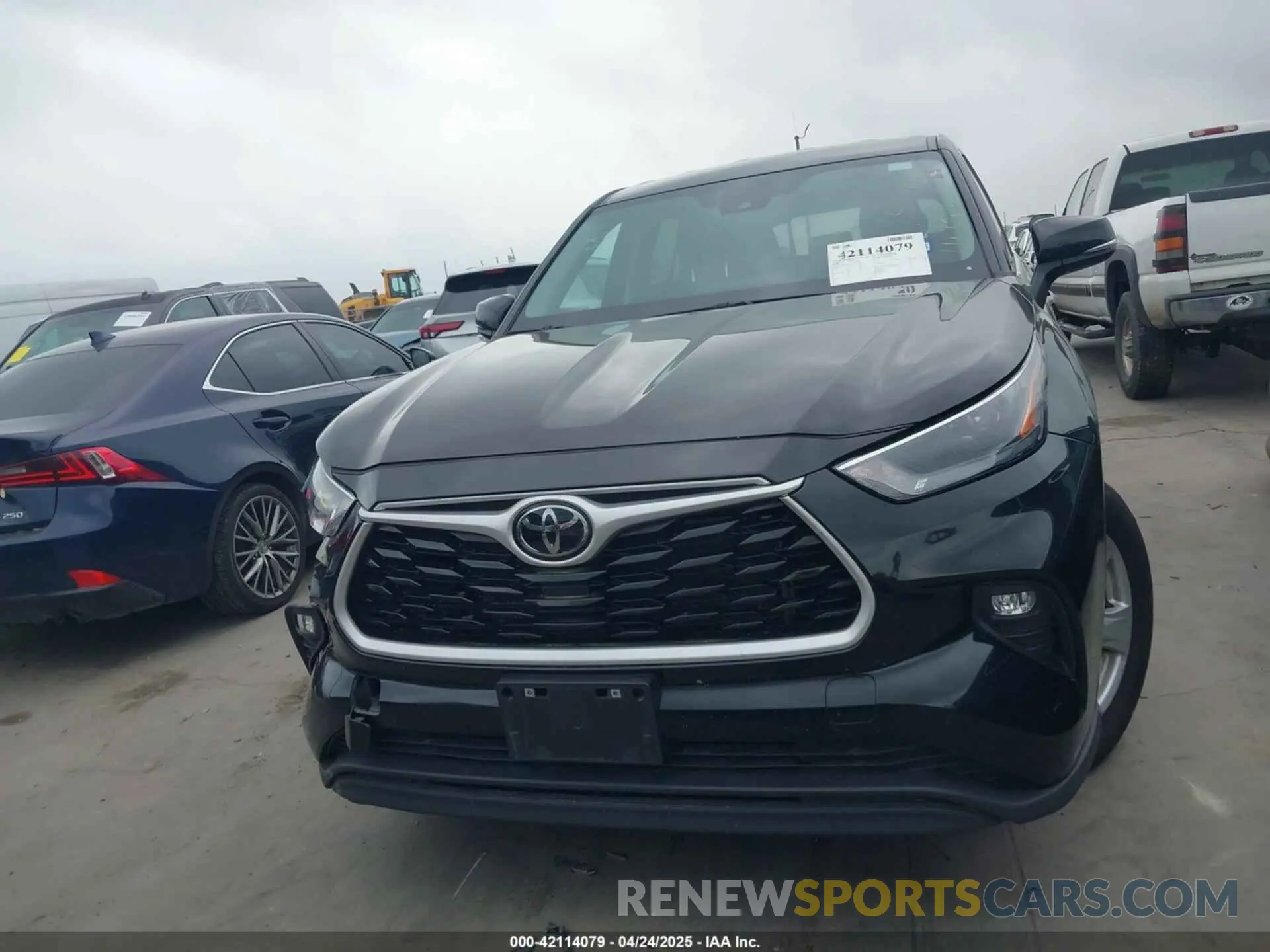 12 Photograph of a damaged car 5TDKDRBH2RS535491 TOYOTA HIGHLANDER 2024
