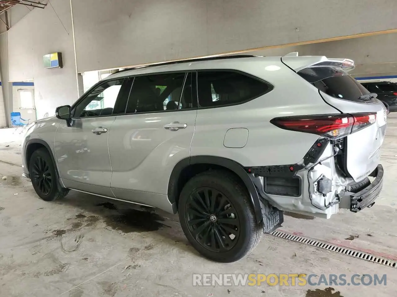 2 Photograph of a damaged car 5TDKDRBH2RS536902 TOYOTA HIGHLANDER 2024